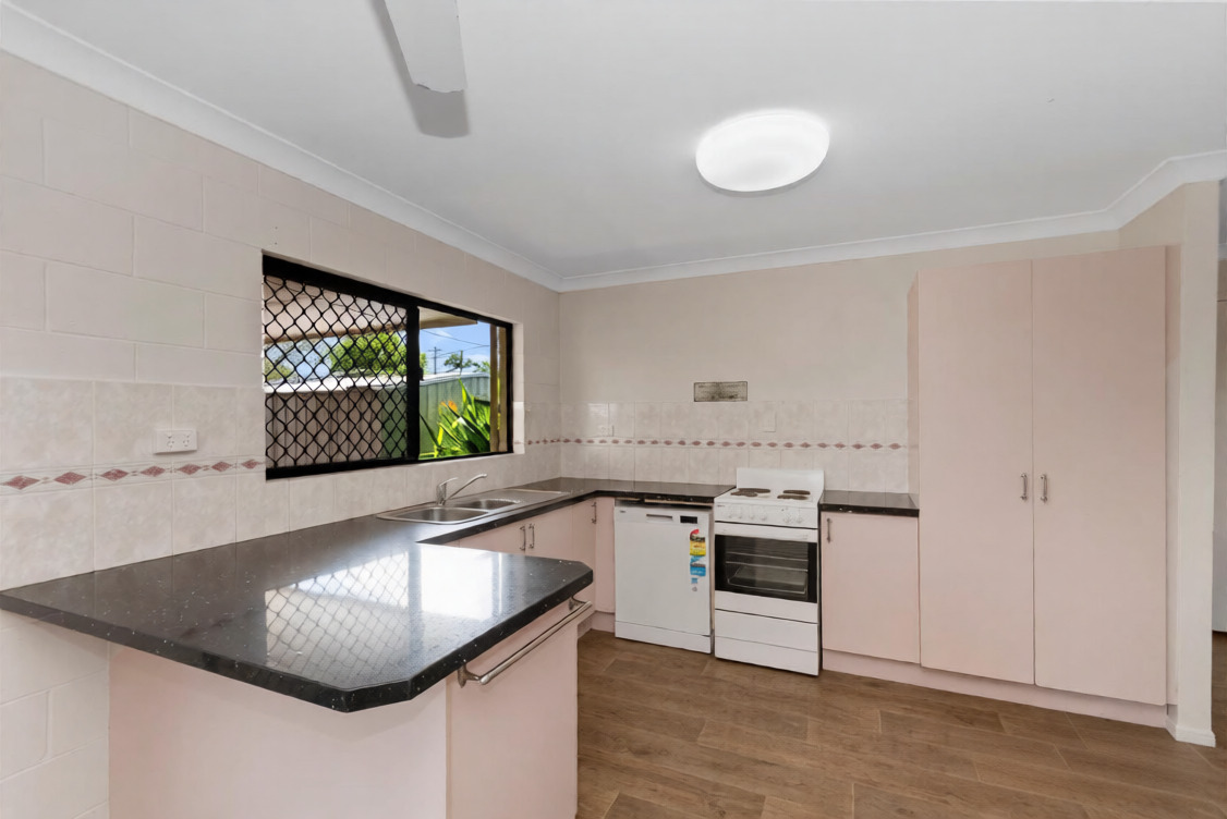 Photo 3 of 31 Lawrence Street, Kelso