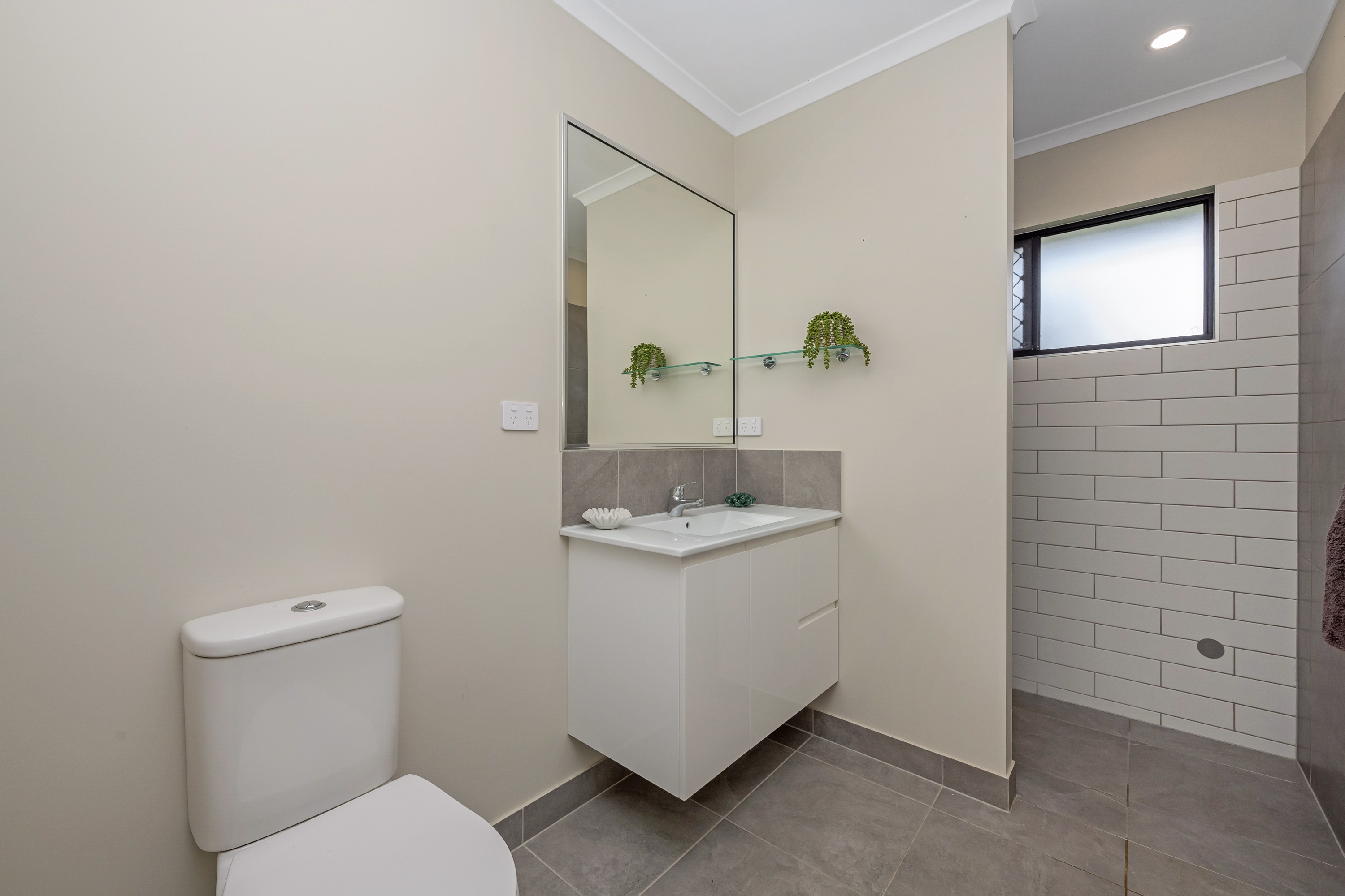 Photo 6 of 96 Conway Street, Mount Low