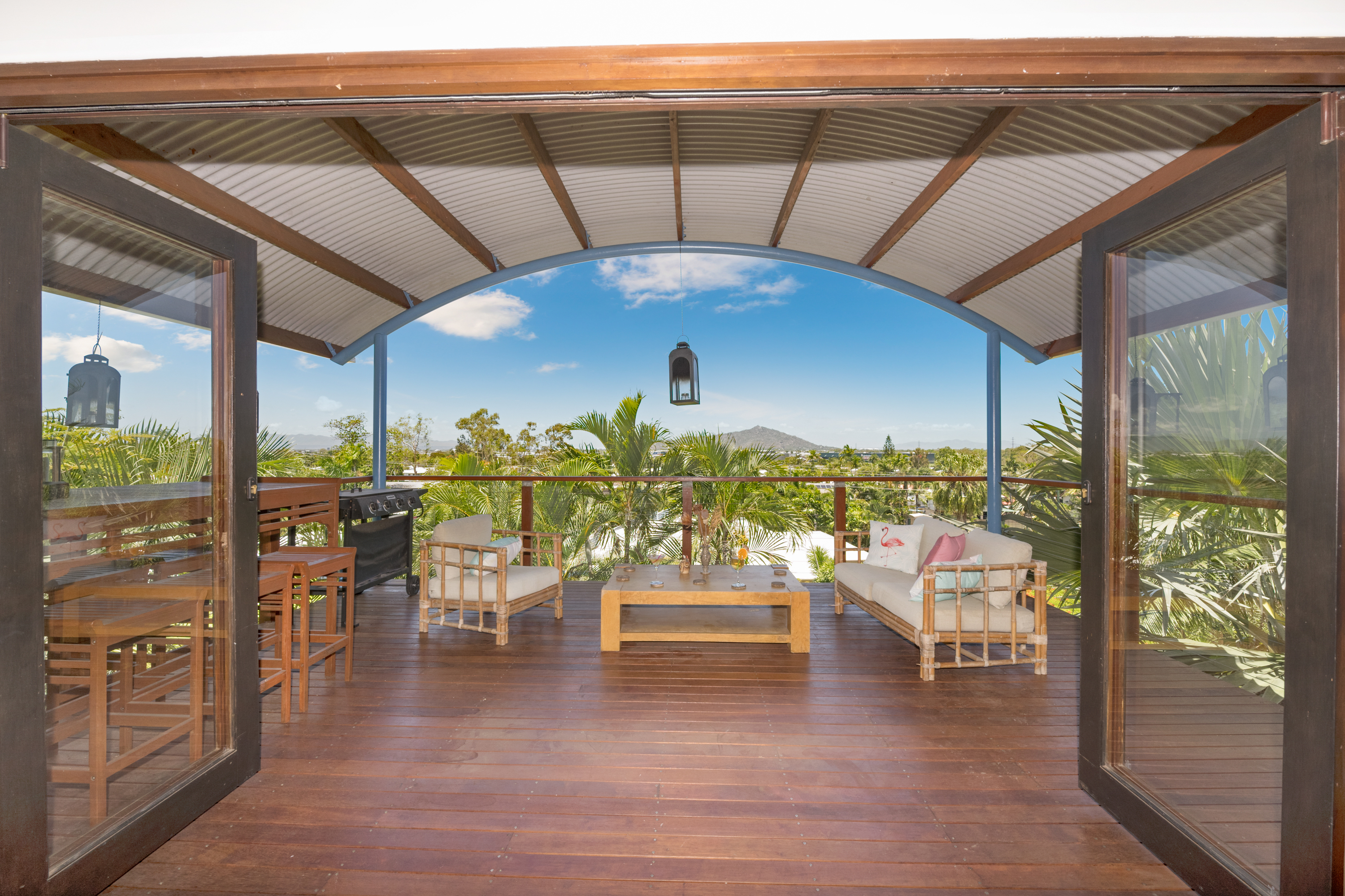 4 Nayla Court, Mount Louisa - Thumbnail 2