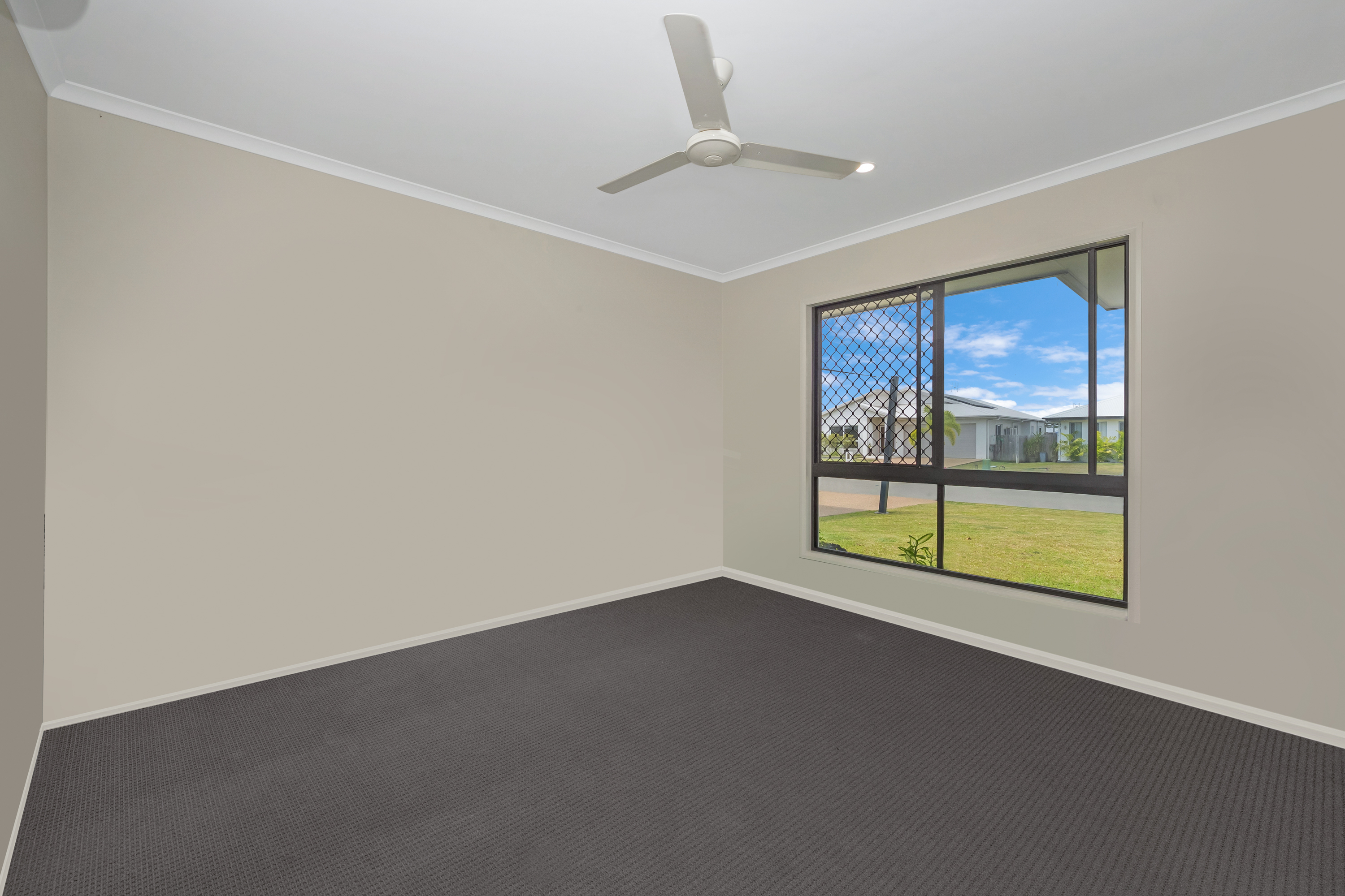 Photo 4 of 96 Conway Street, Mount Low