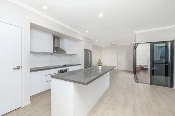 8 Castleview Lane, Garbutt - Thumbnail 3