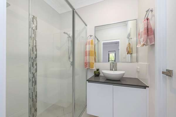 8 Castleview Lane, Garbutt - Thumbnail 6