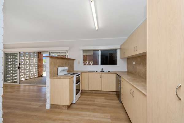 8 Hibiscus Street, Cranbrook - Thumbnail 7