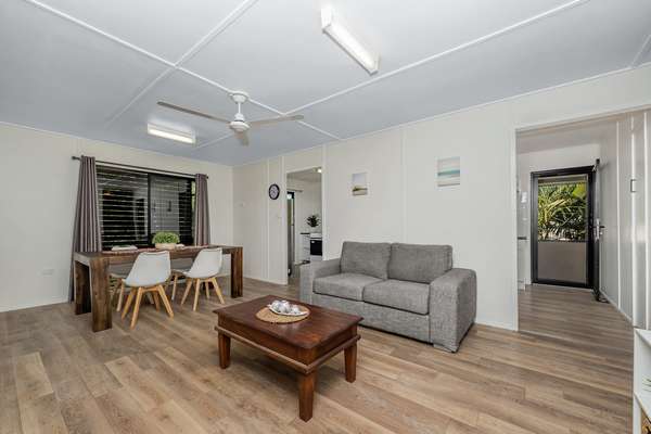 8 Cuthbert Crescent, Vincent - Thumbnail 5