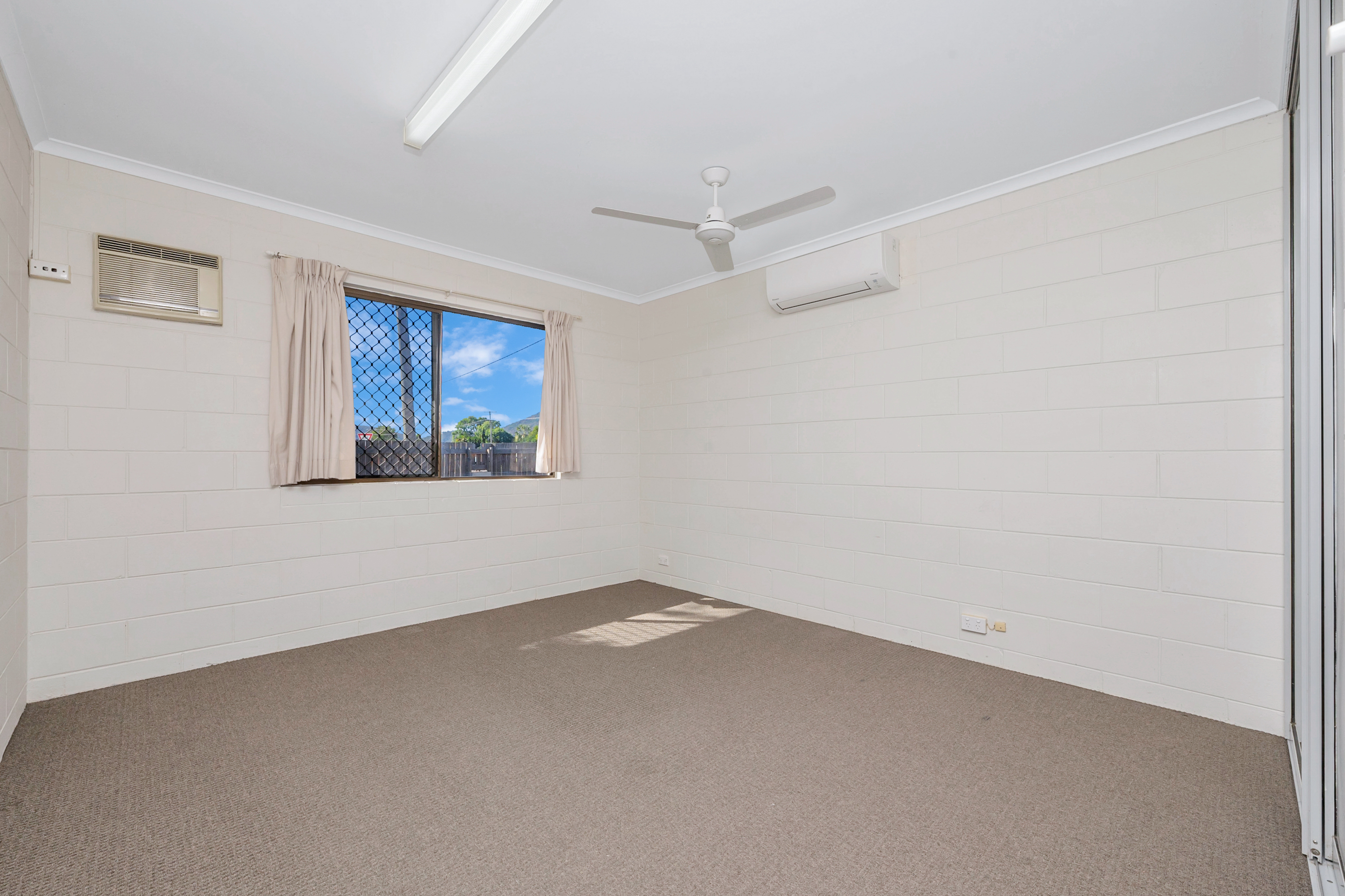 1471 Riverway Drive, Kelso - Thumbnail 3