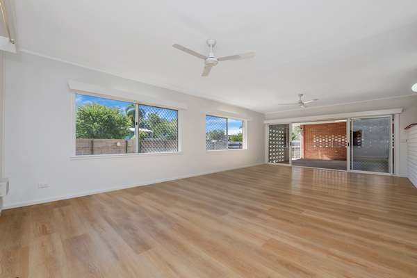 8 Hibiscus Street, Cranbrook - Thumbnail 3