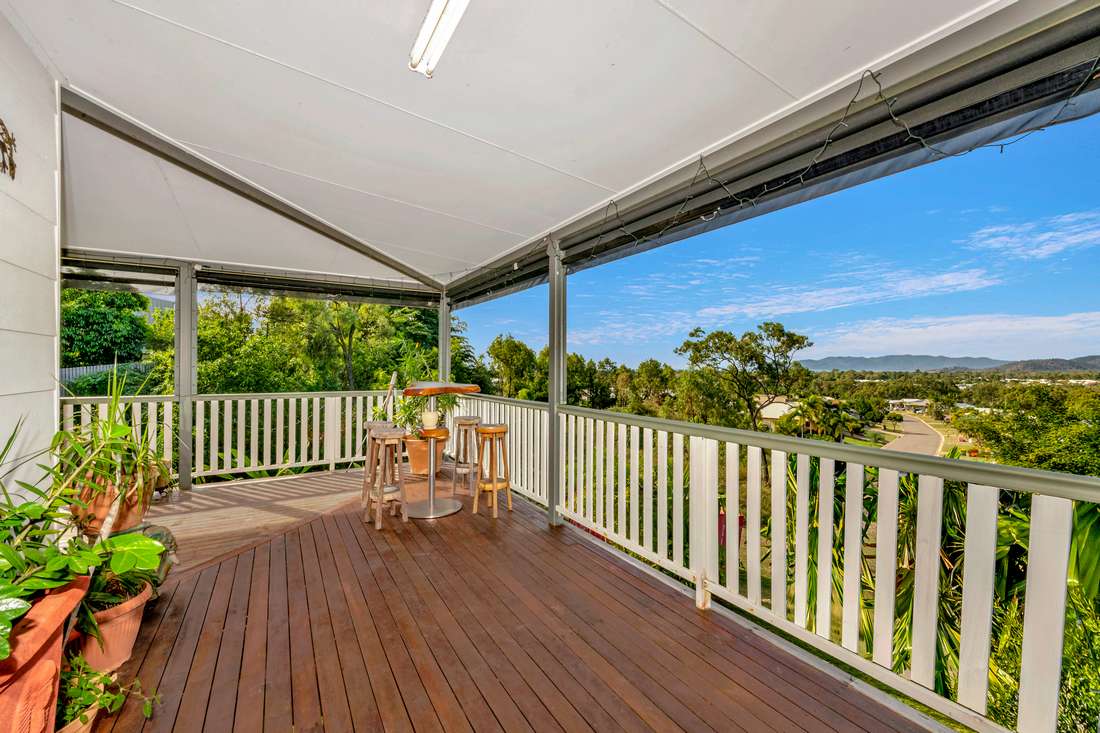 24 Minstrel Court, Bushland Beach - Image 1