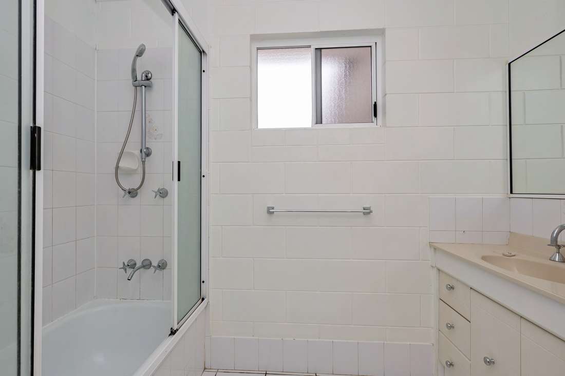 11 Cobham Crescent, Kirwan - Thumbnail 7