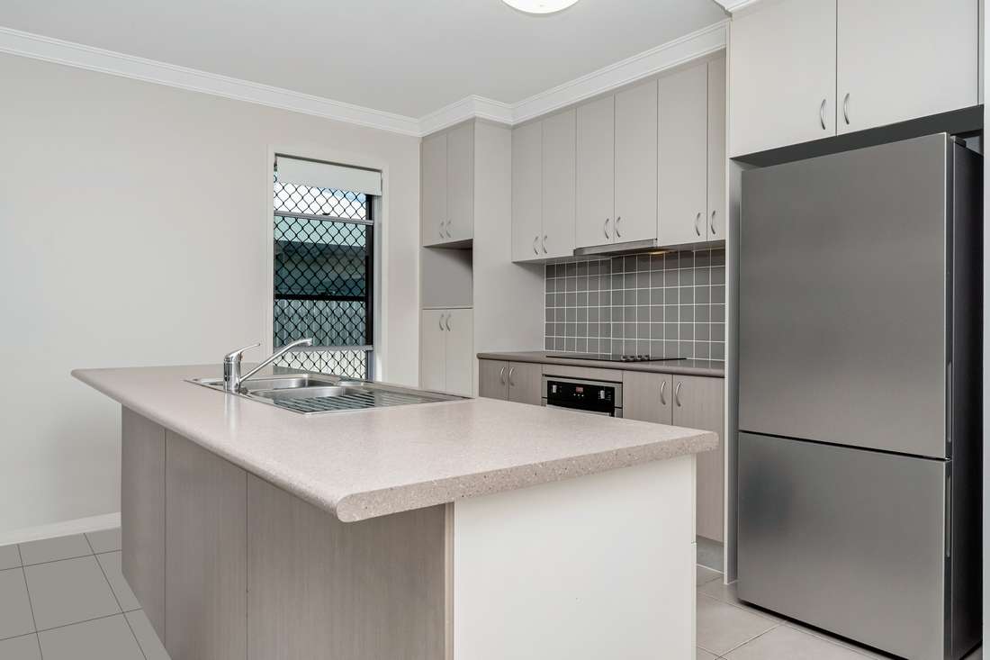 34 Bulla Place, Kelso - Thumbnail 3