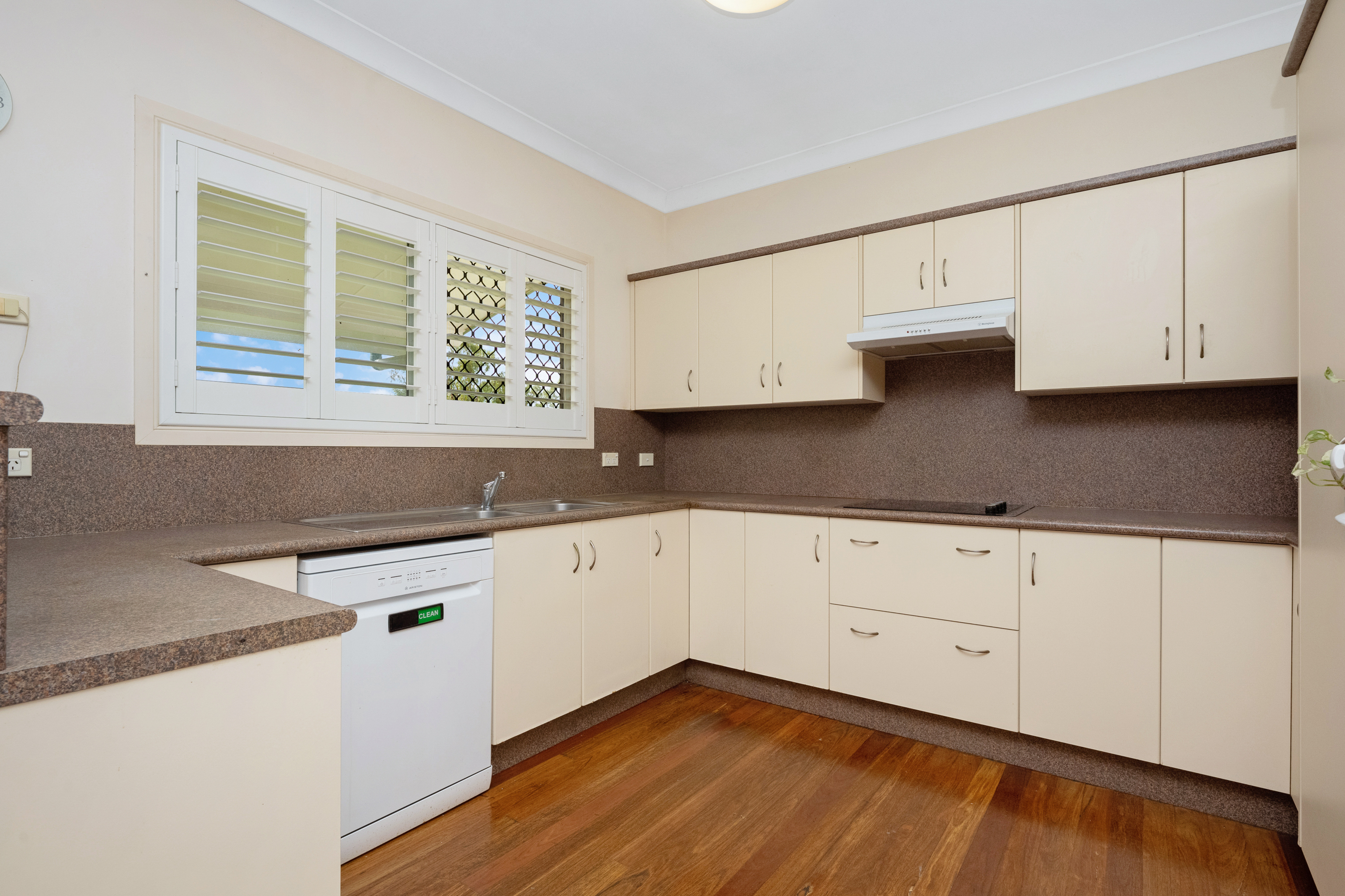 31 Chisholm Trail, Oak Valley - Thumbnail 6