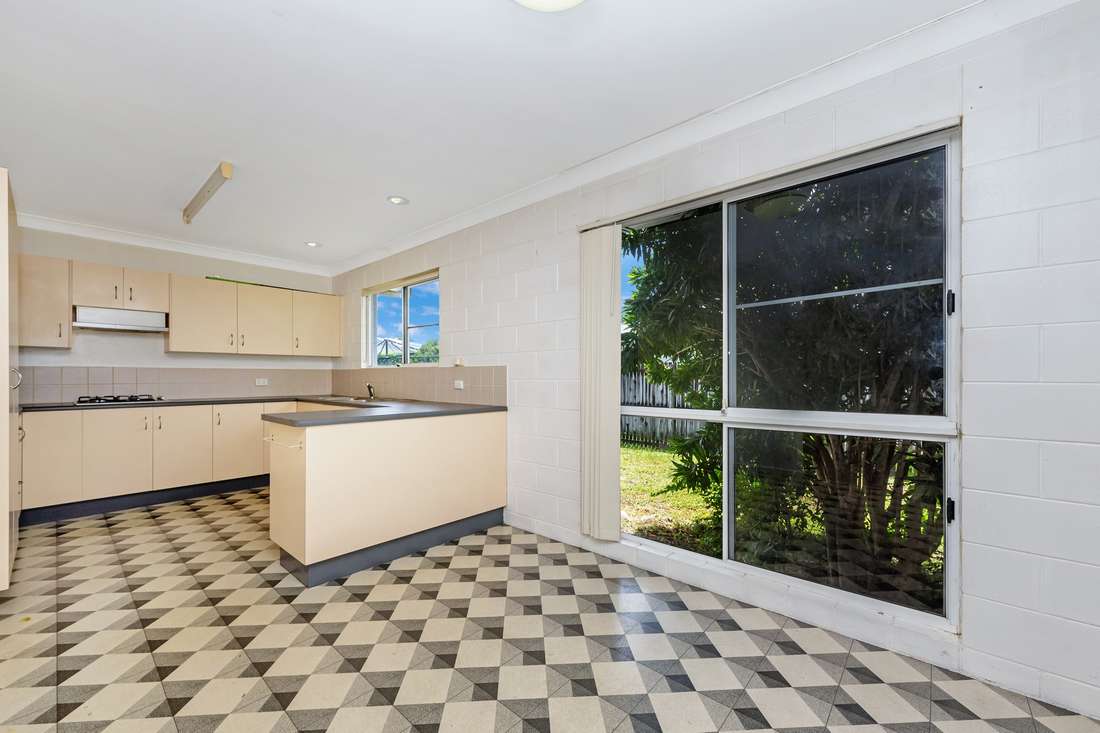 11 Cobham Crescent, Kirwan - Thumbnail 4