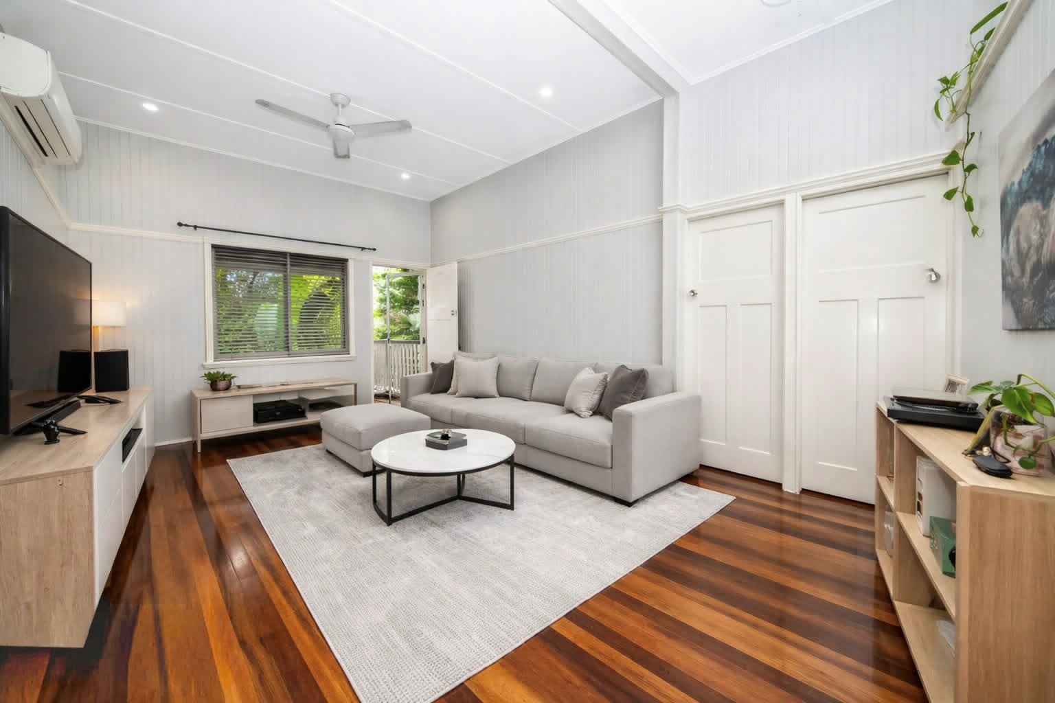 1/21 Lothair Street, Pimlico - Thumbnail 2