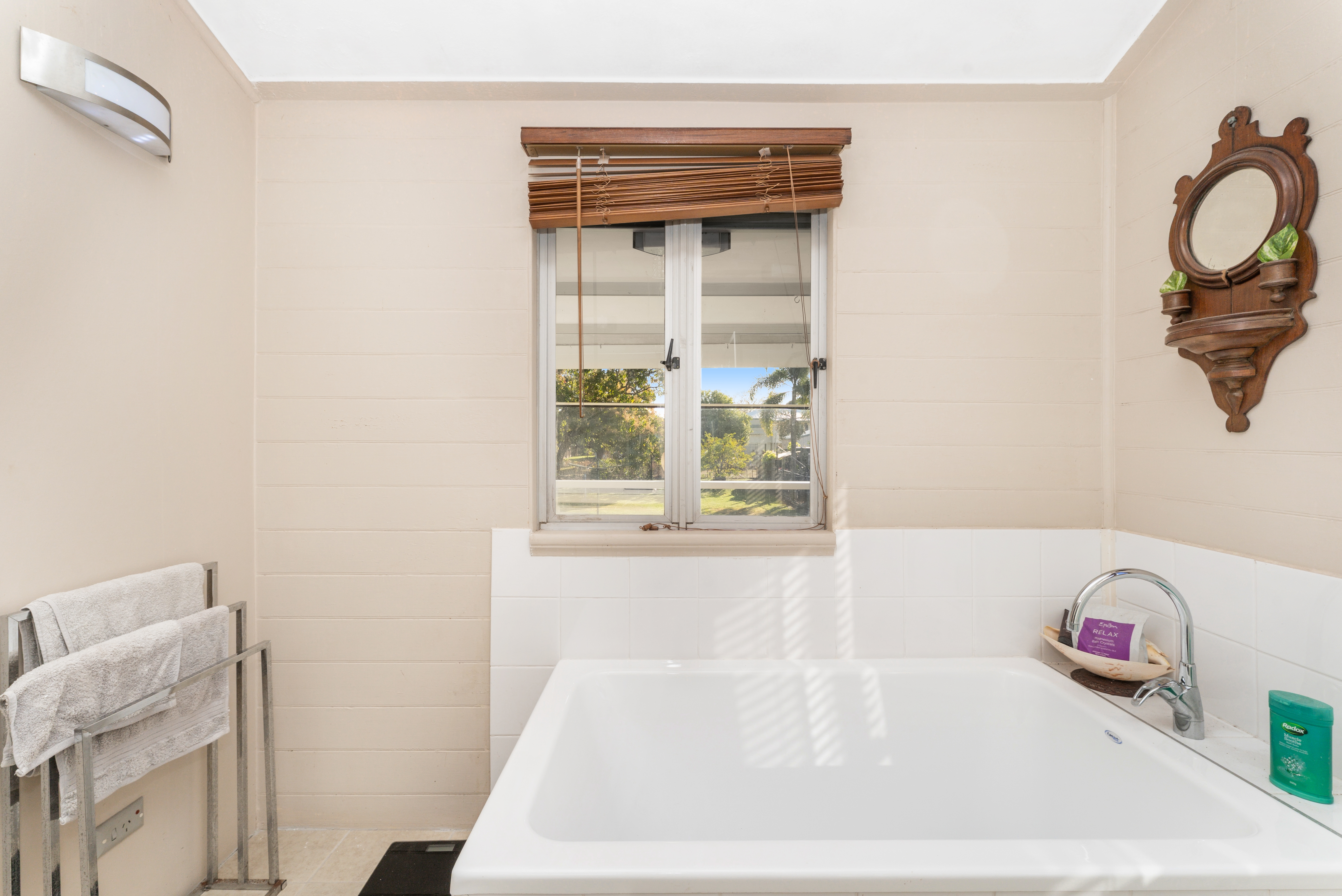 4 Alroy Street, Pimlico - Thumbnail 8