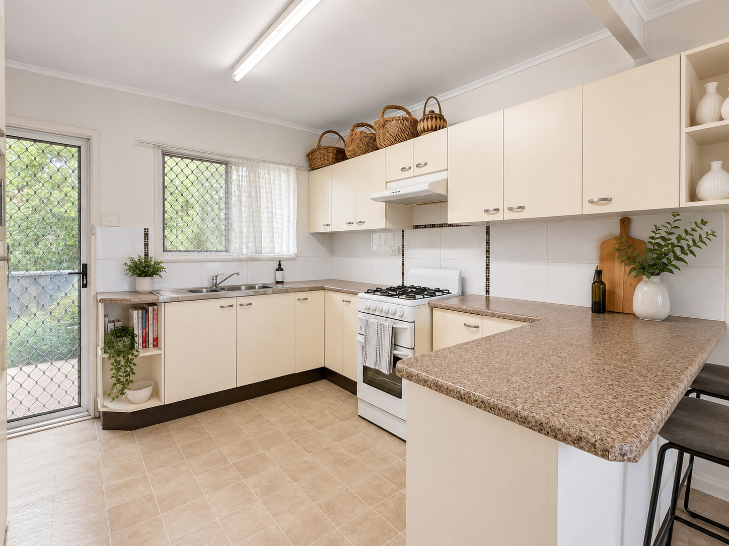 334 Charles Street, Kirwan - Thumbnail 2