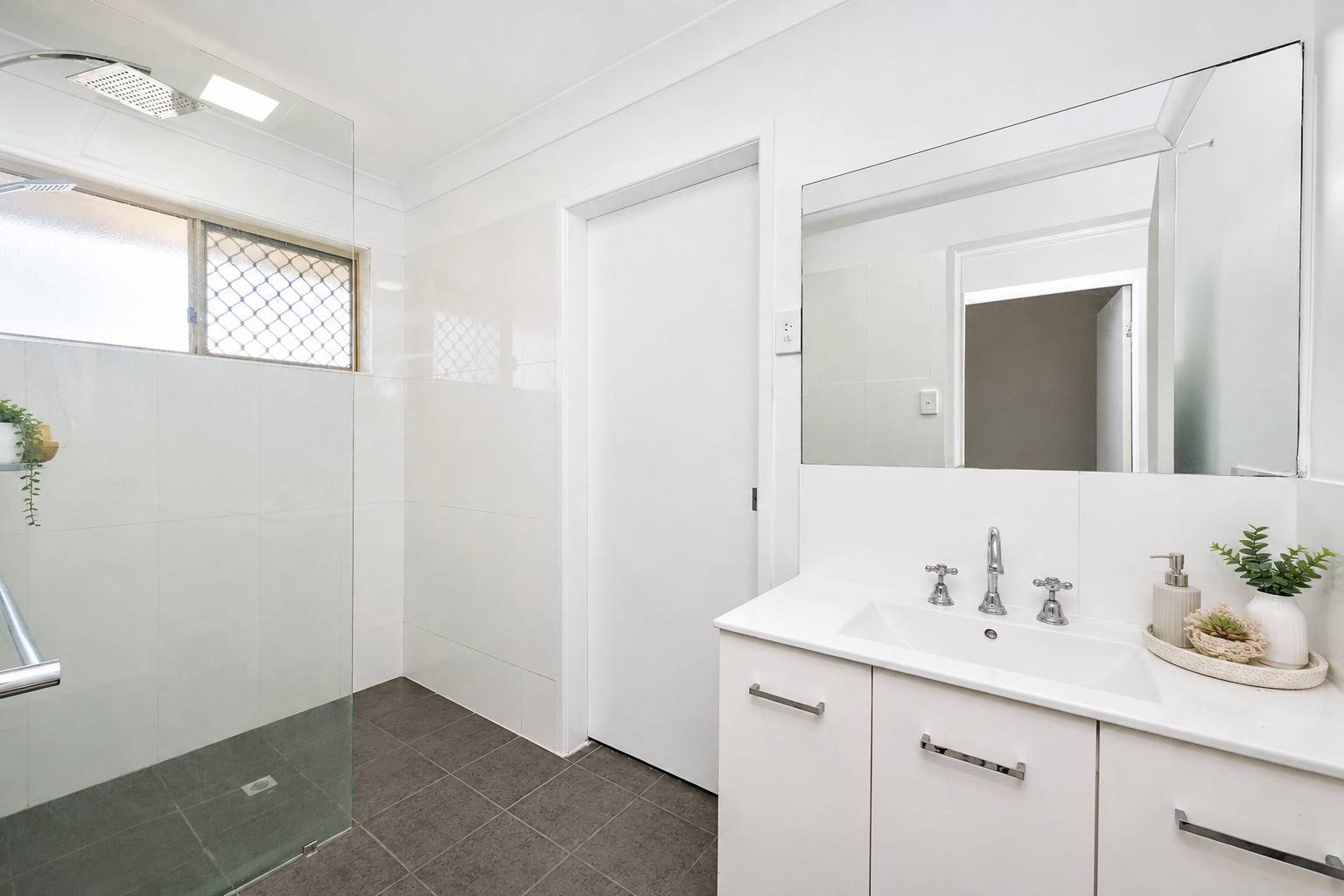 27 Riovista Way, Kirwan - Thumbnail 6