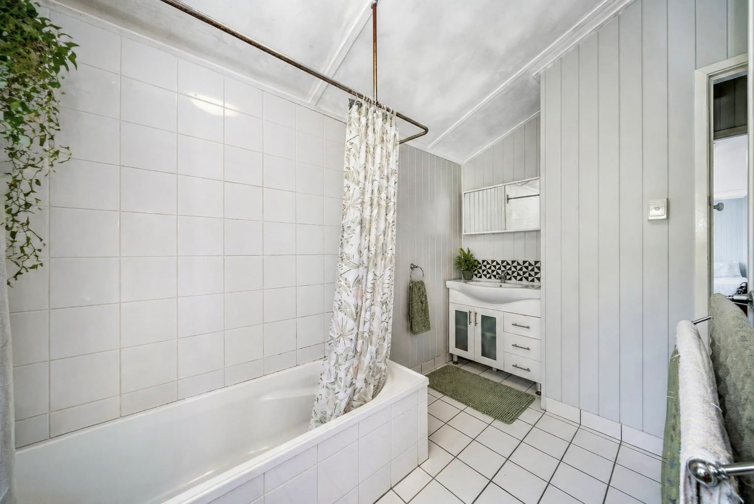 1/21 Lothair Street, Pimlico - Thumbnail 5