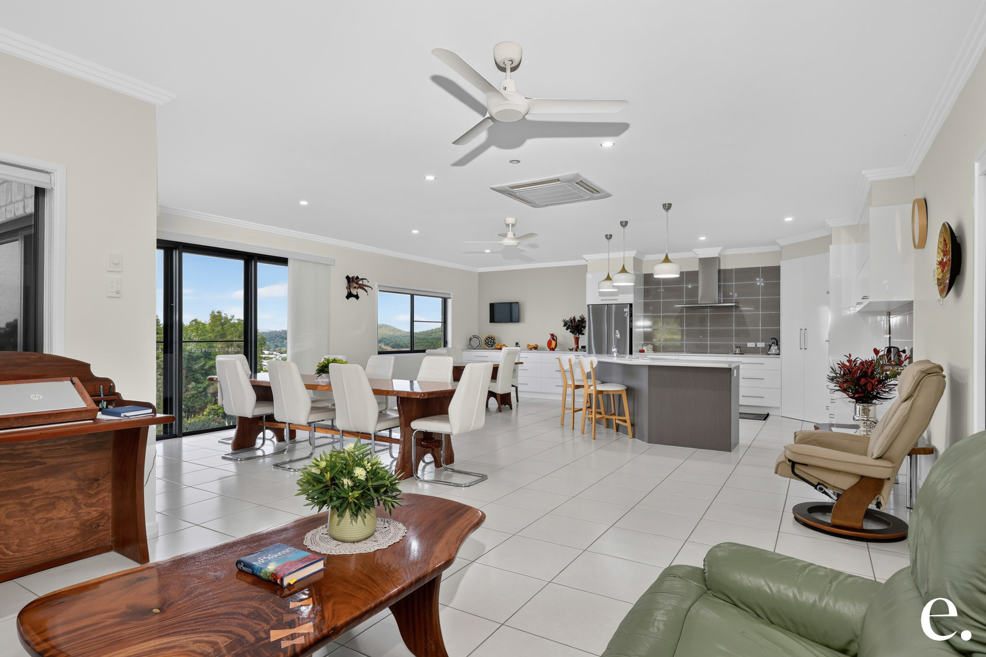 5 Ridgeline Drive, Tanby - Thumbnail 2