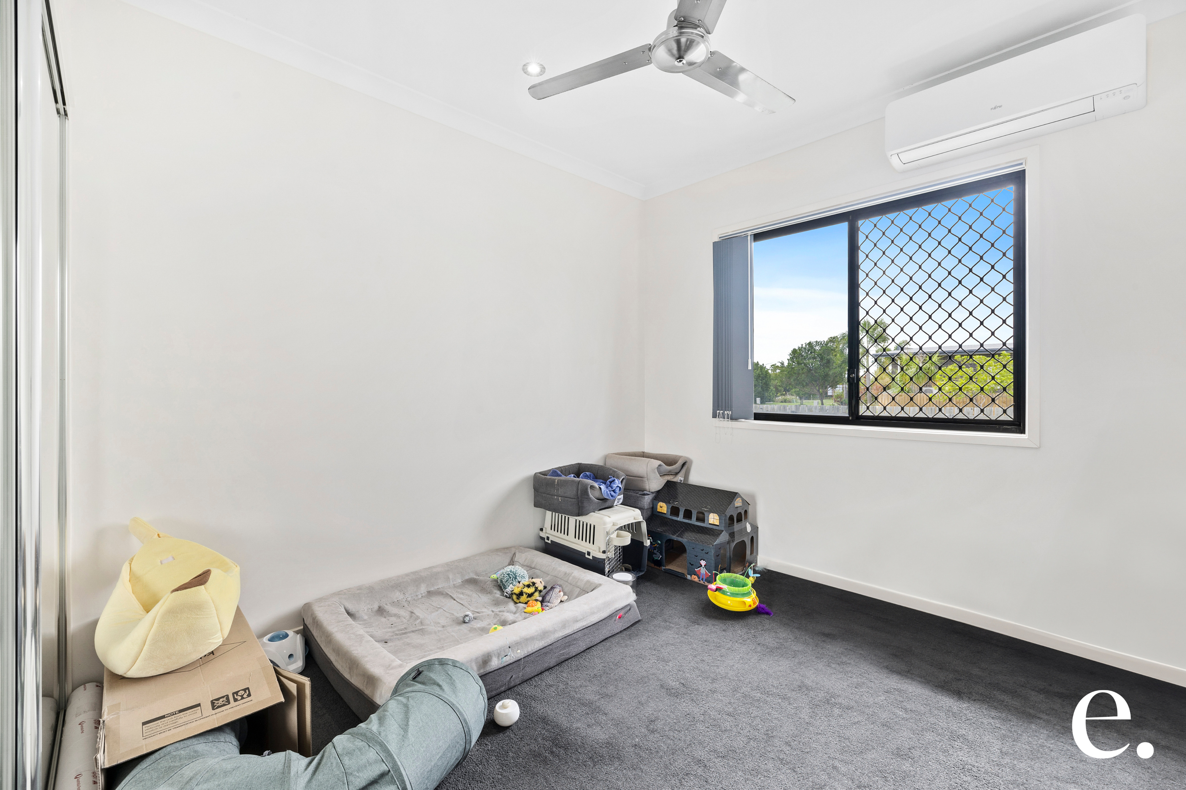 17 Varsity Crescent, Norman Gardens - Thumbnail 8