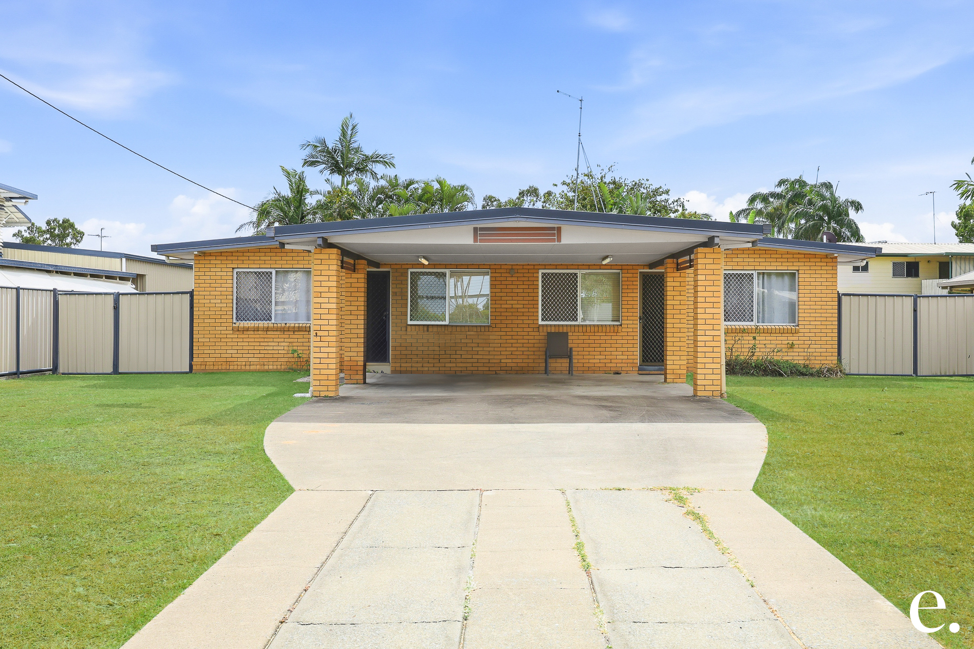 1 & 2/5 Doblo Avenue, Norman Gardens - Image 1