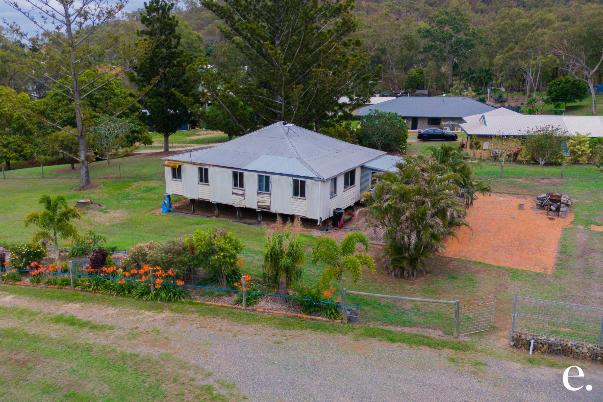 9 Ballard Street, Lakes Creek - Image 1