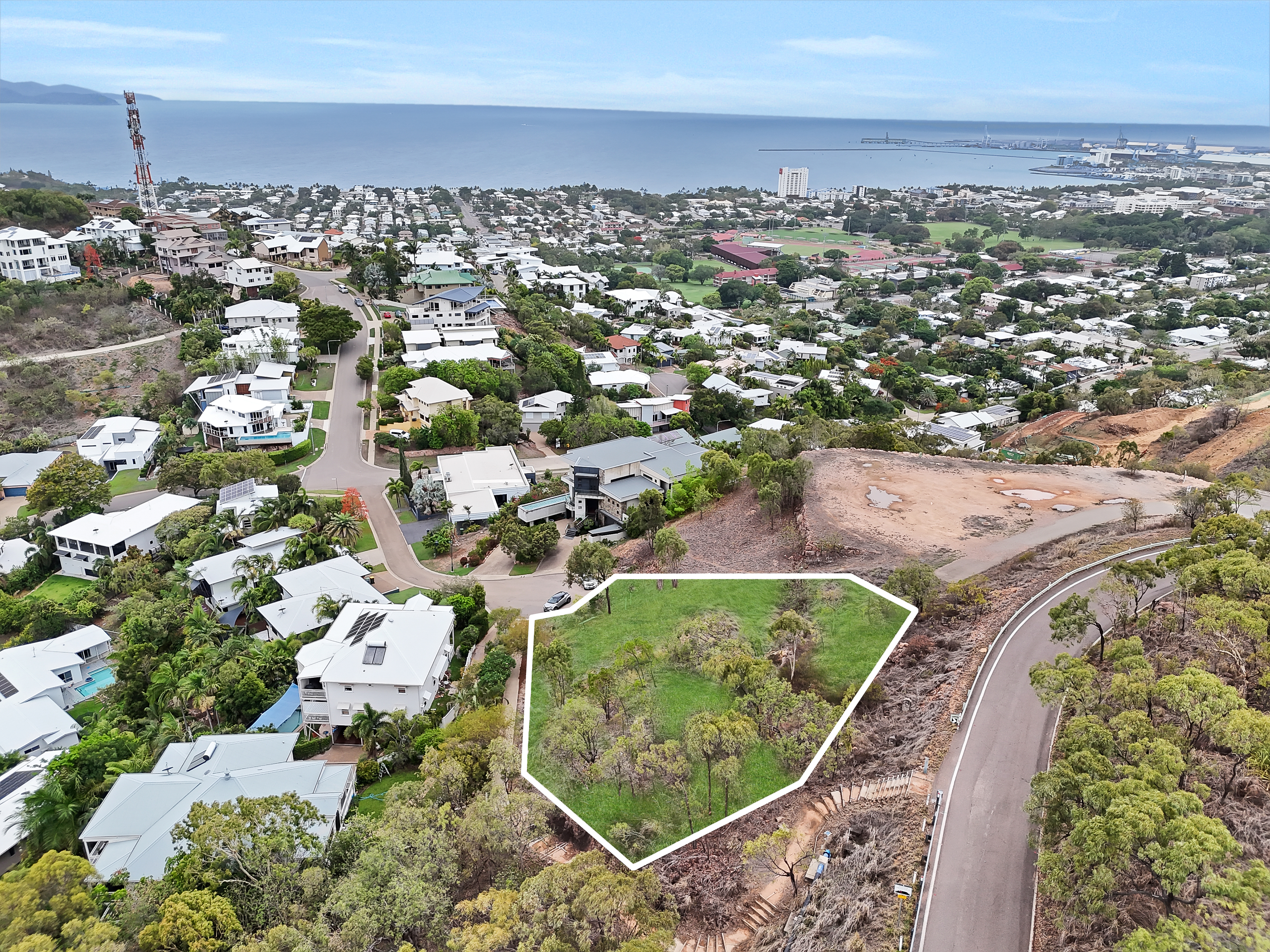 4 Balmoral Place, Castle Hill - Image 1