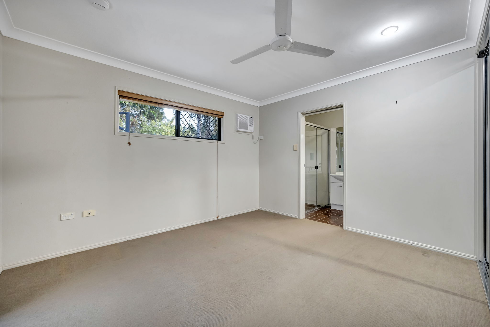 28 Warbler Crescent, Douglas - Thumbnail 6