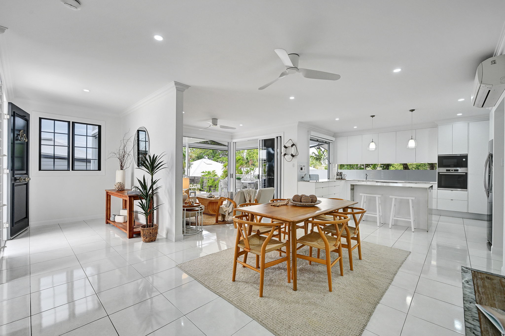 9 Stuart Street, North Ward - Thumbnail 7