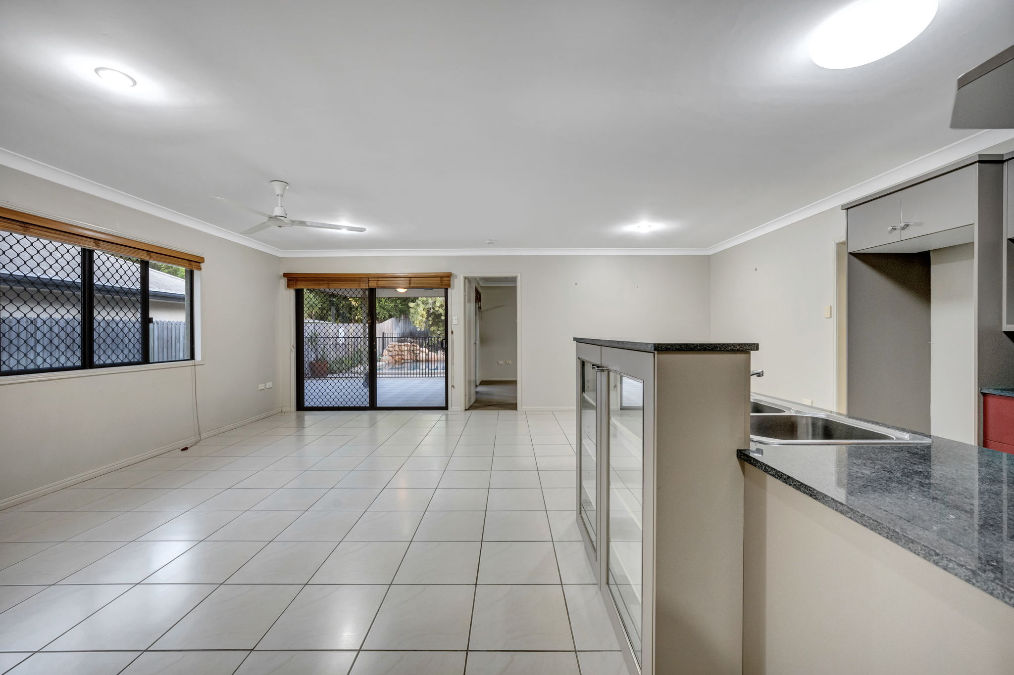 28 Warbler Crescent, Douglas - Thumbnail 5