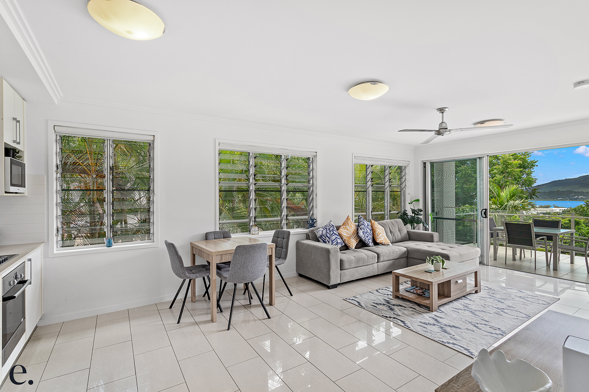 3/15 Flame Tree Court