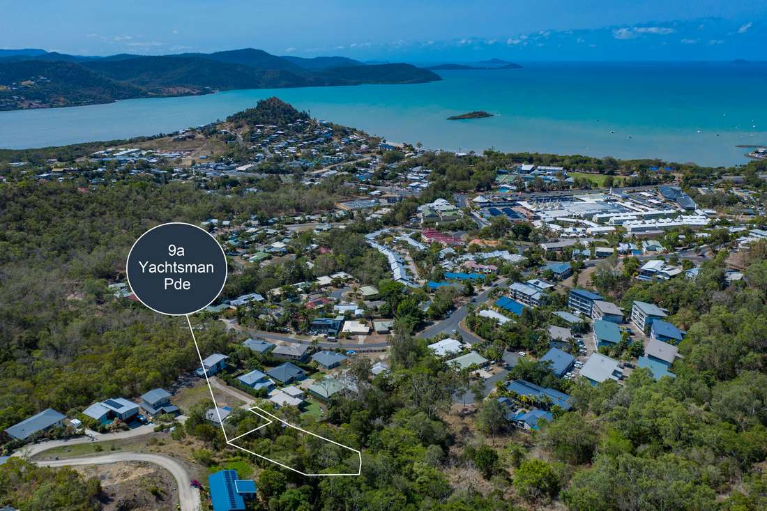 9A Yachtsman's Parade, Cannonvale - Thumbnail 2