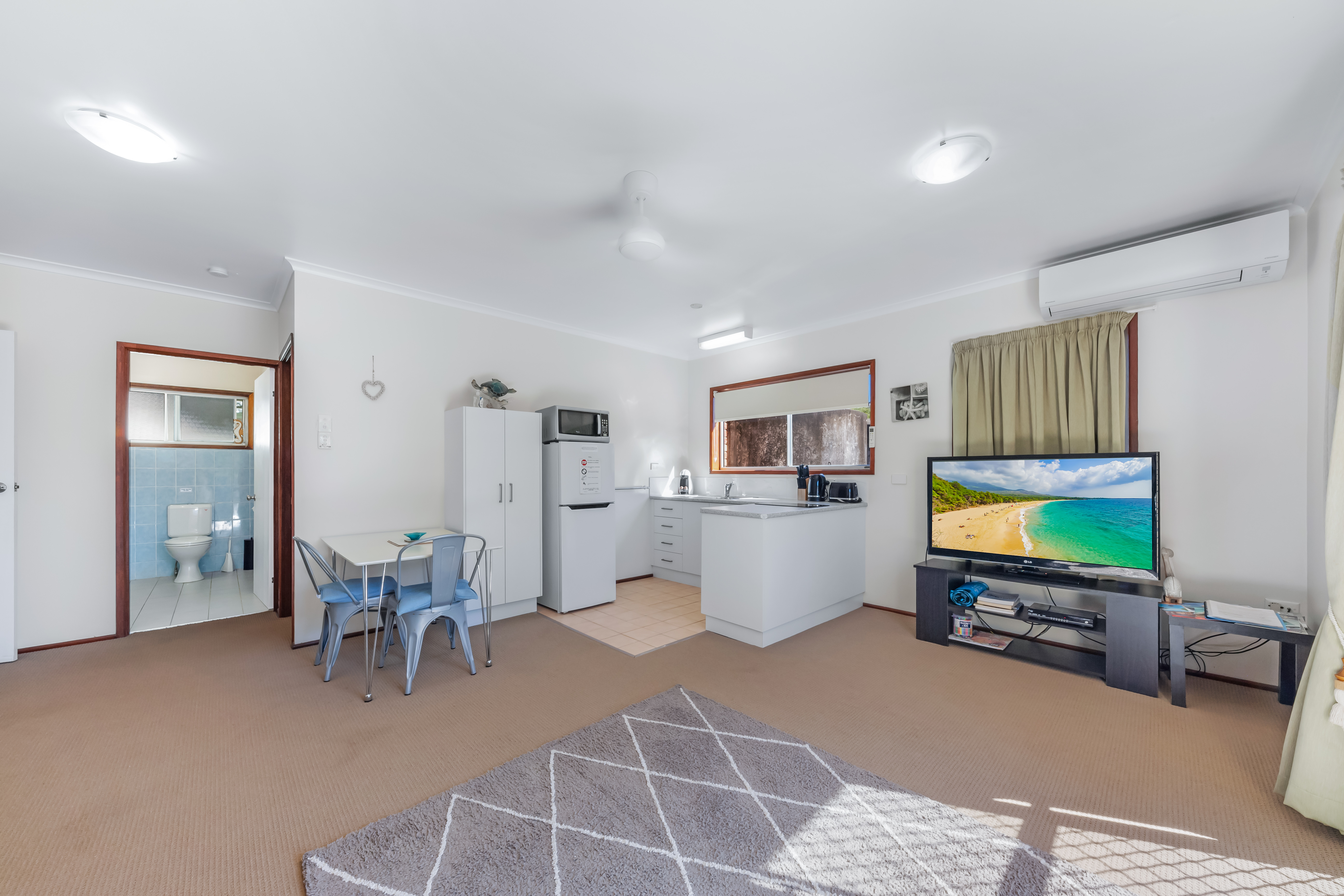 1 Gloucester Avenue, Hideaway Bay - Thumbnail 6