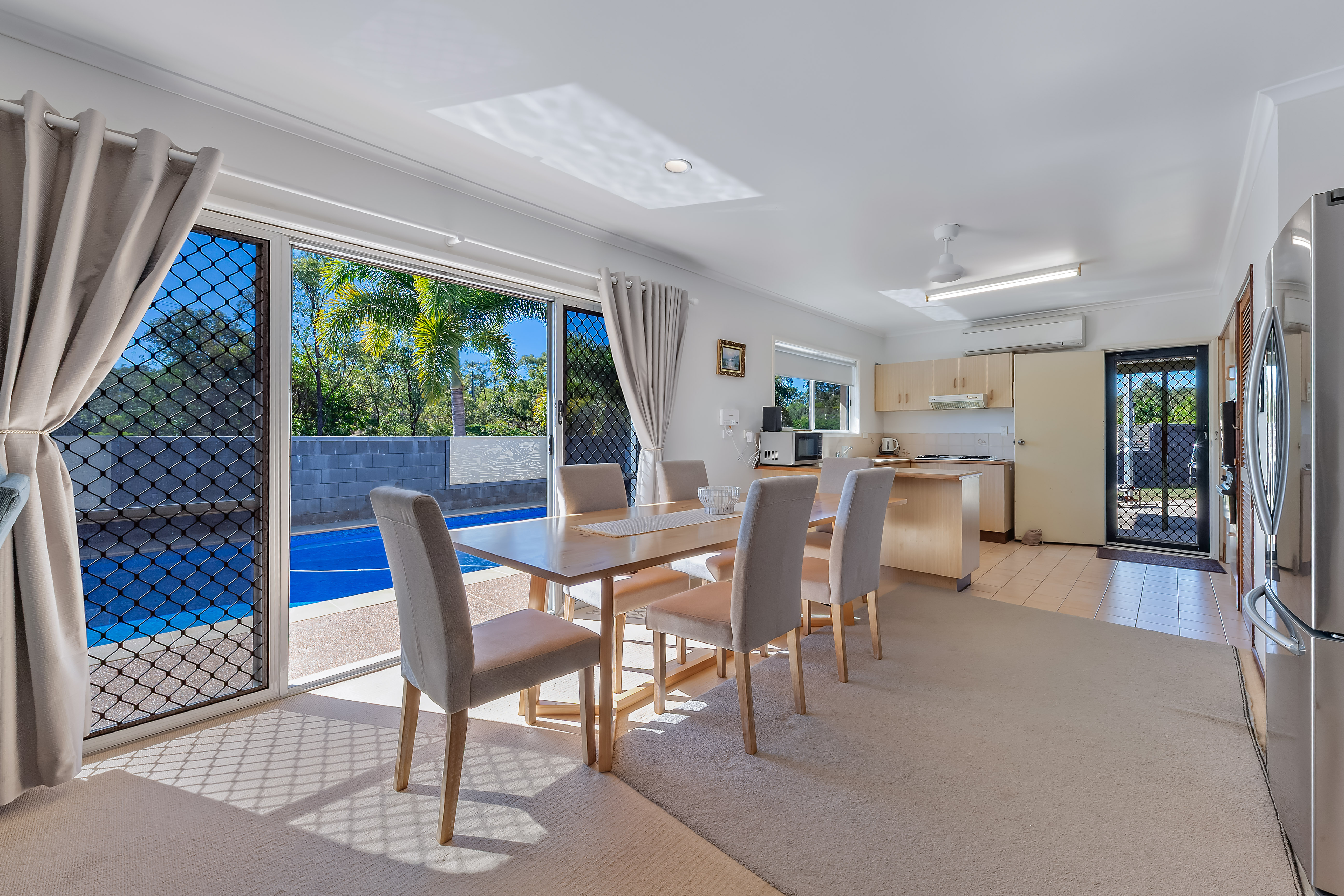 1 Gloucester Avenue, Hideaway Bay - Thumbnail 2