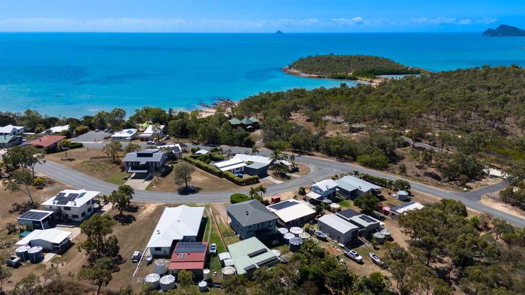 78 Blackcurrant Drive, Hideaway Bay - Thumbnail 6