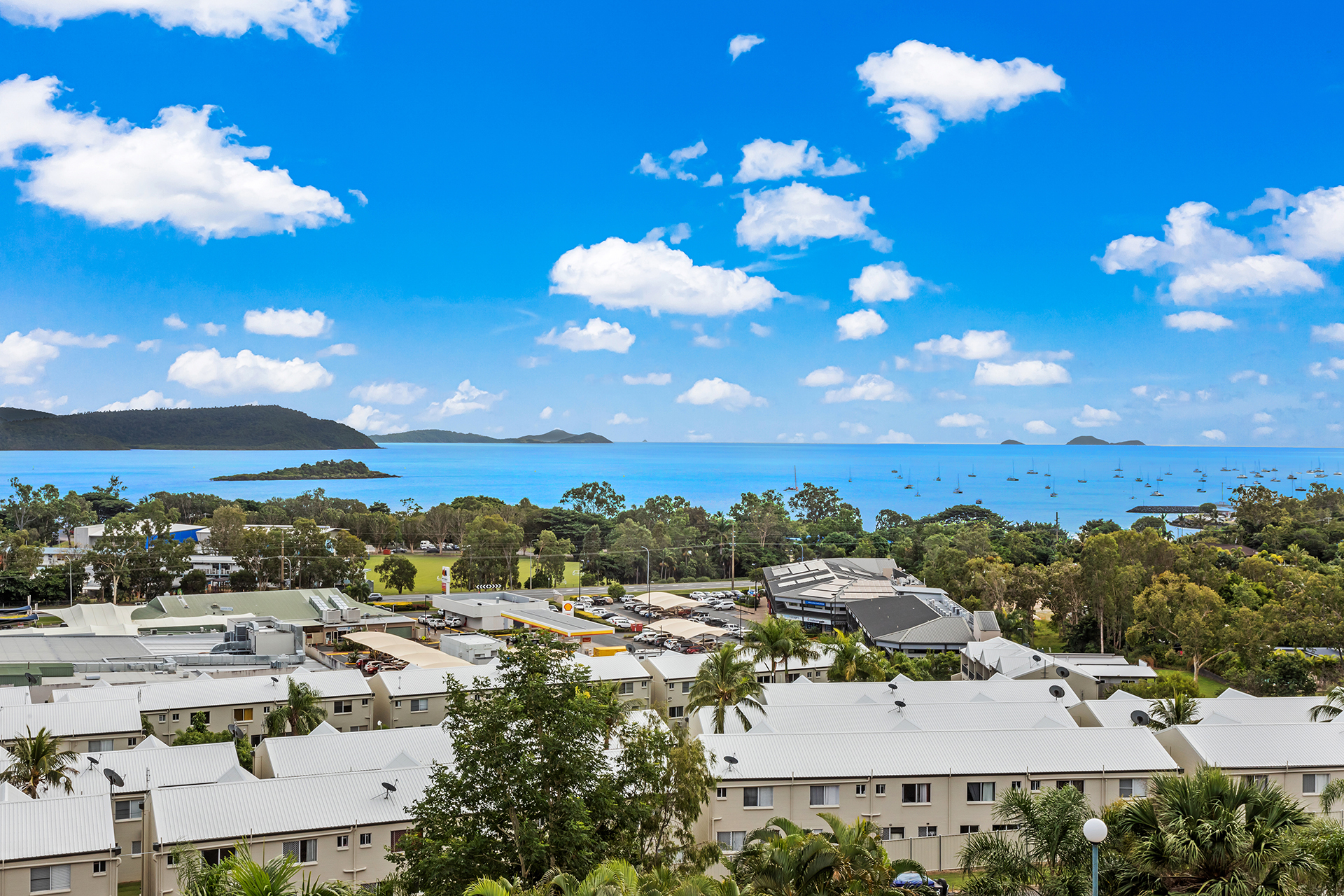 142/4 Eshelby Drive, Cannonvale - Image 1