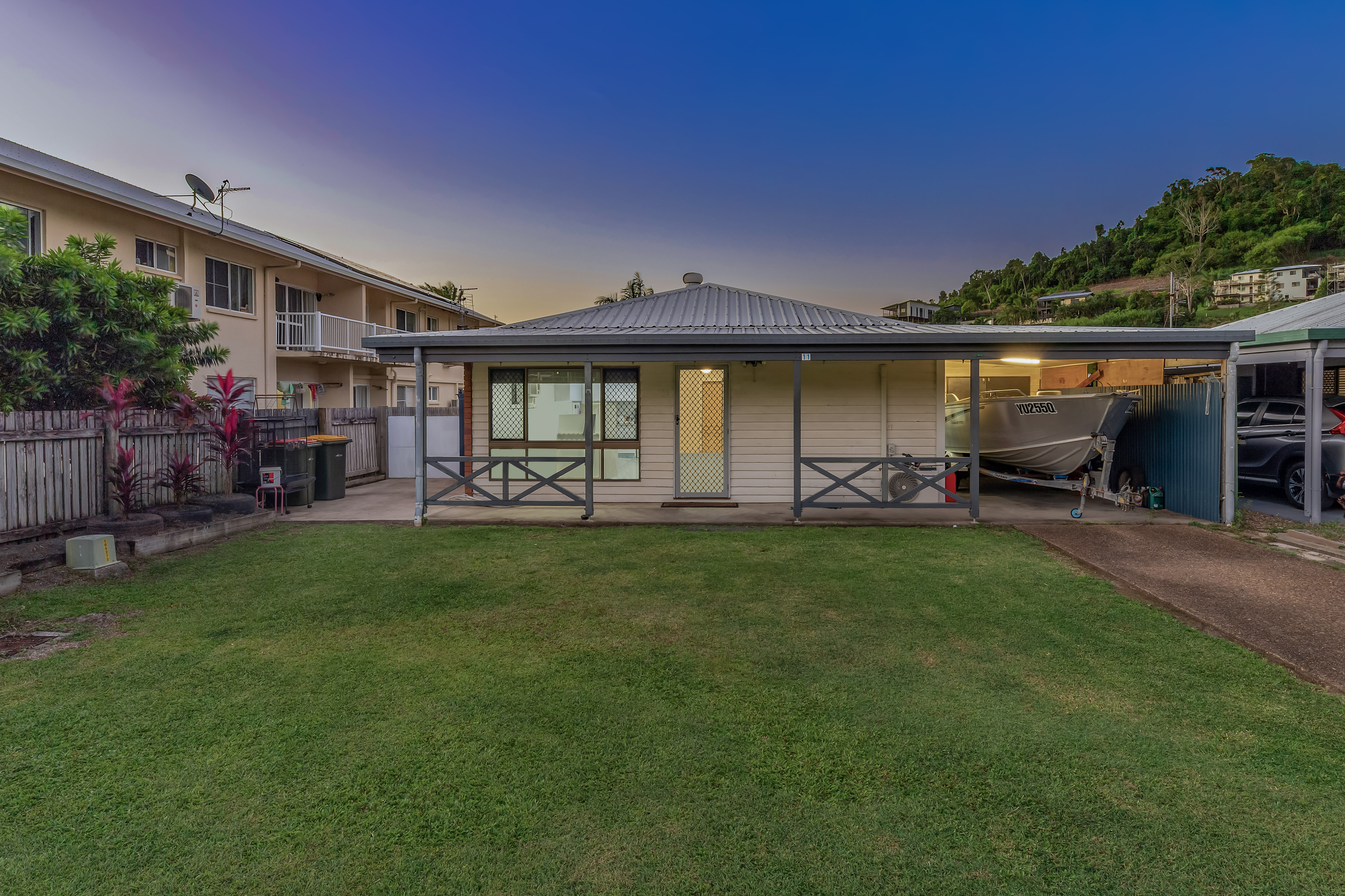 11/20 Pandanus Drive, Cannonvale - Image 1