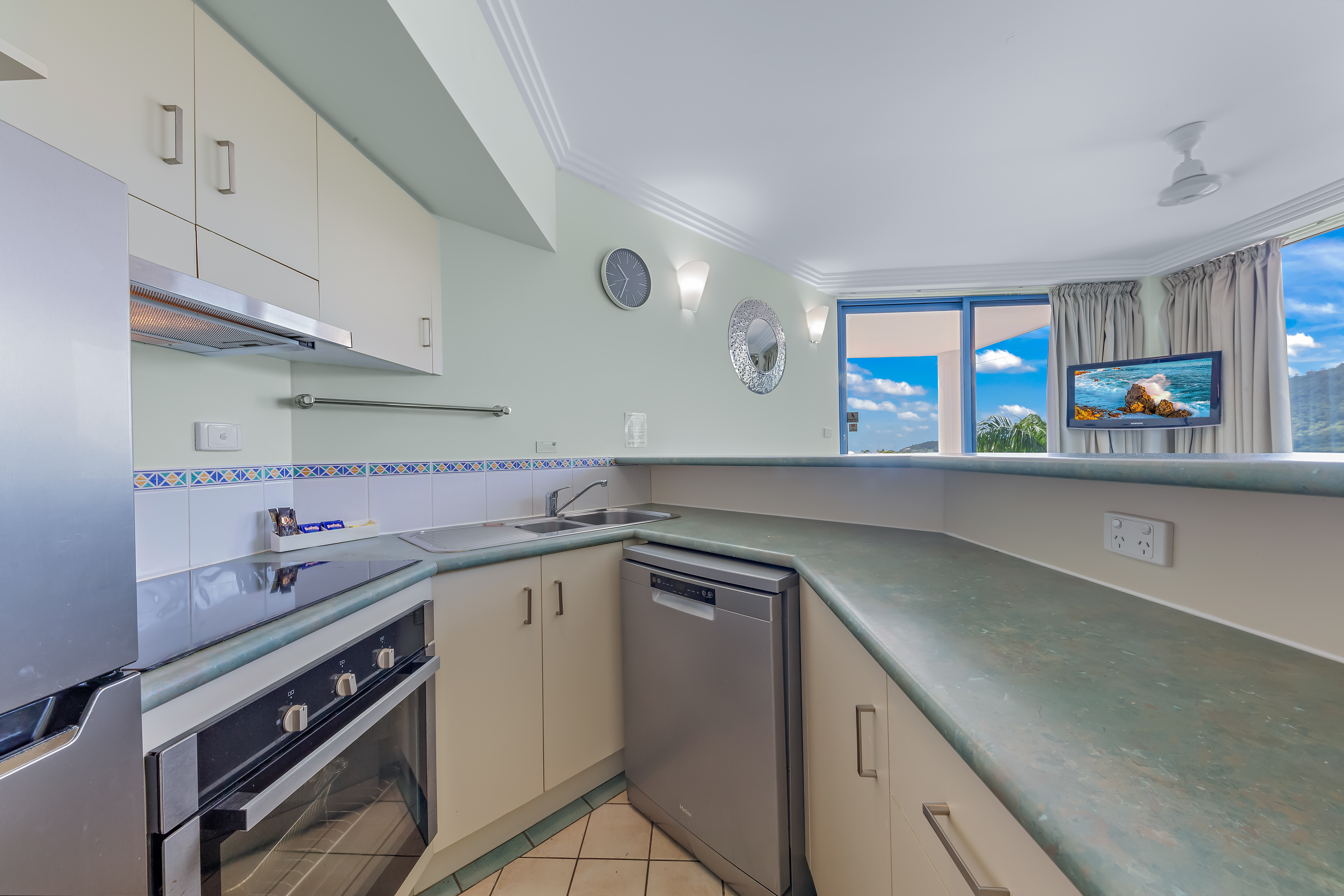 6/1 Hermitage Drive, Airlie Beach - Thumbnail 7