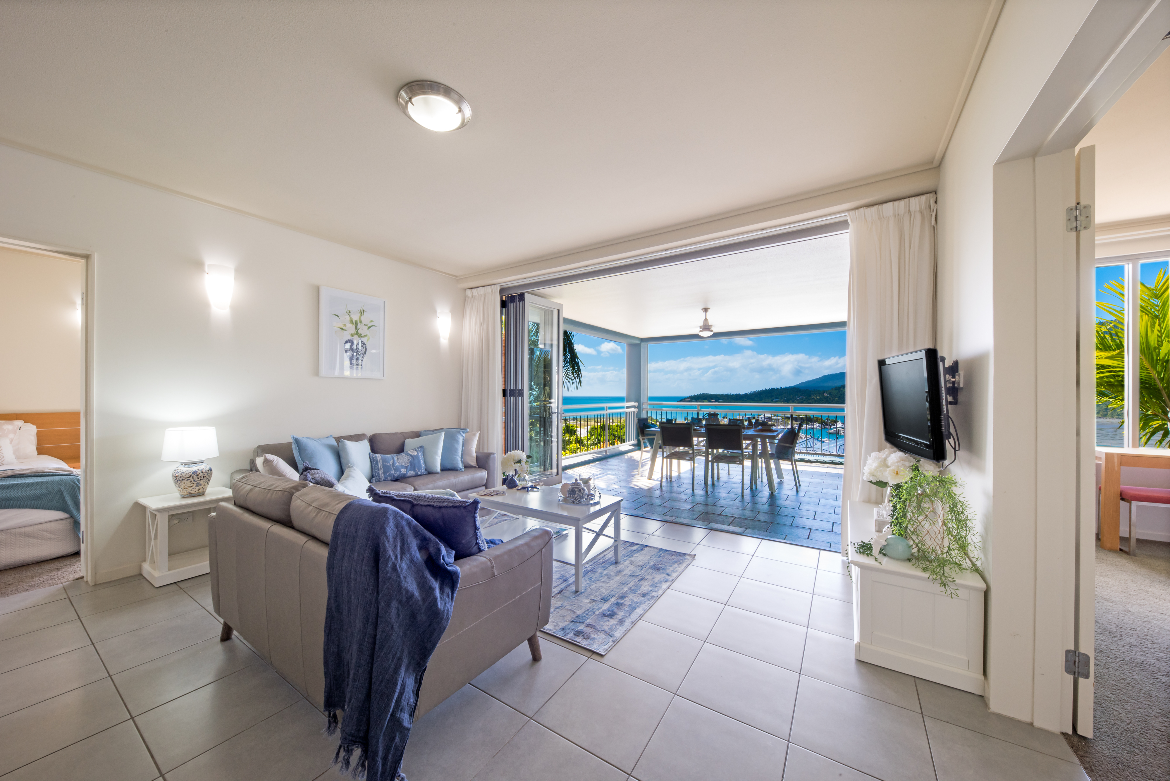 513/9A Hermitage Drive, Airlie Beach - Image 1