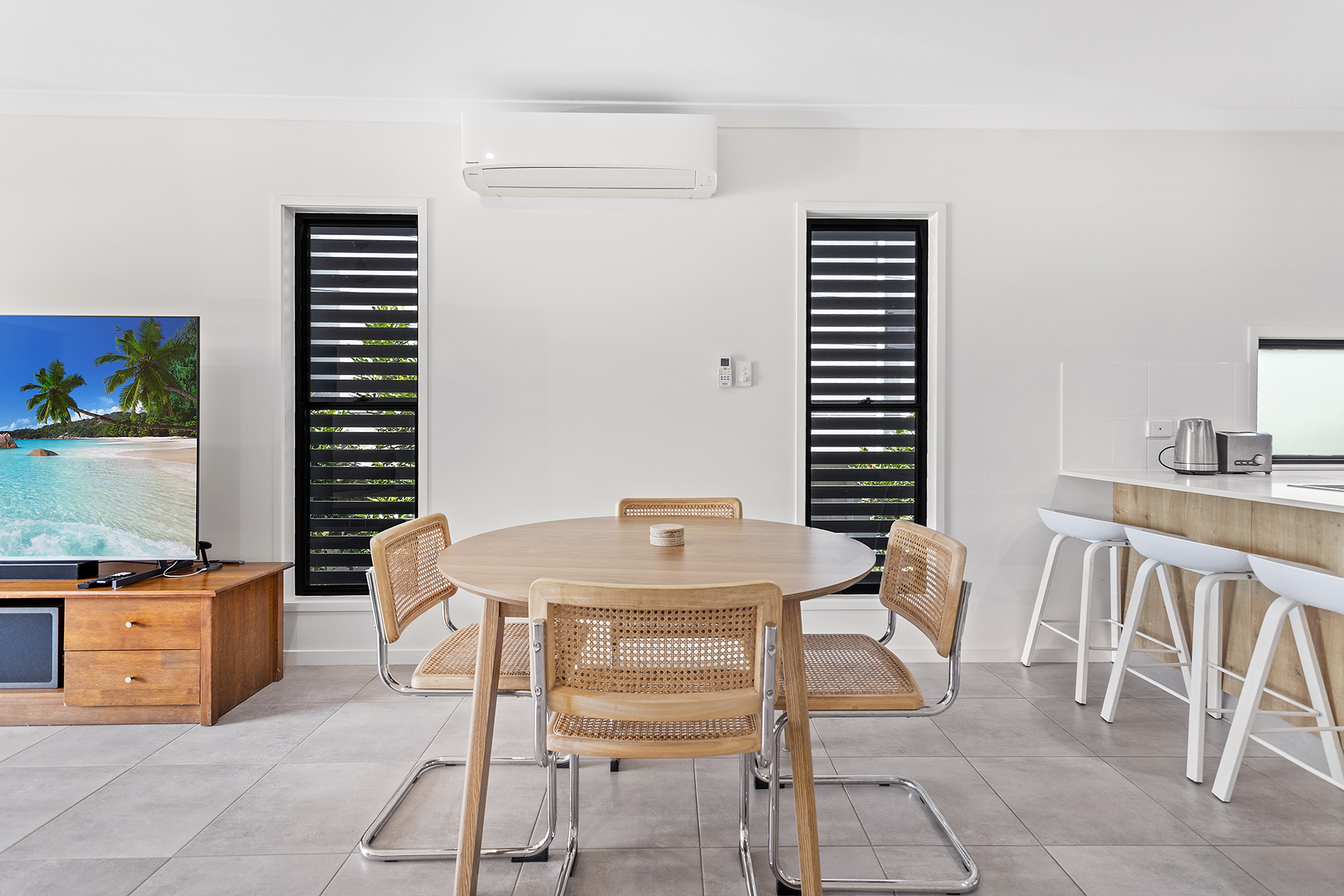 43 Altmann Avenue, Cannonvale - Thumbnail 6