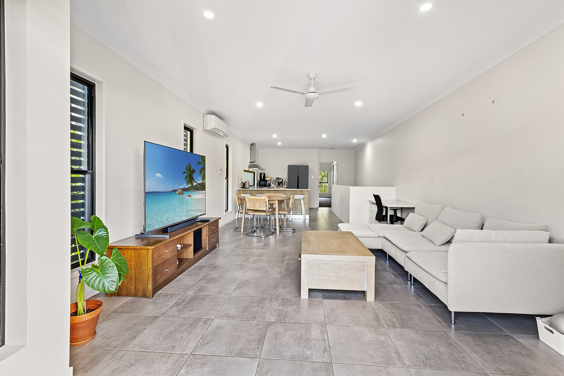 43 Altmann Avenue, Cannonvale - Thumbnail 4