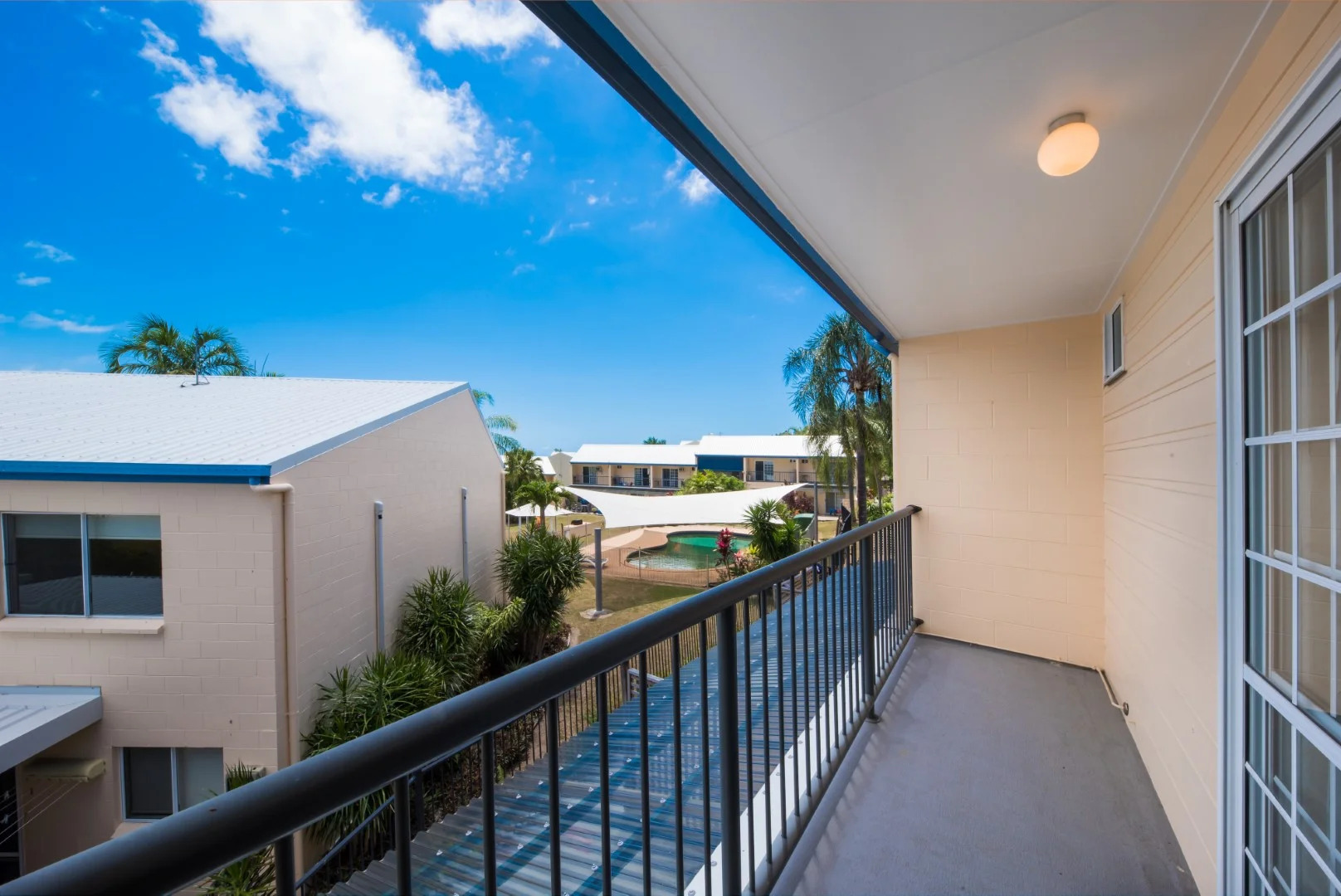 12/11 Island Drive, Cannonvale - Thumbnail 4