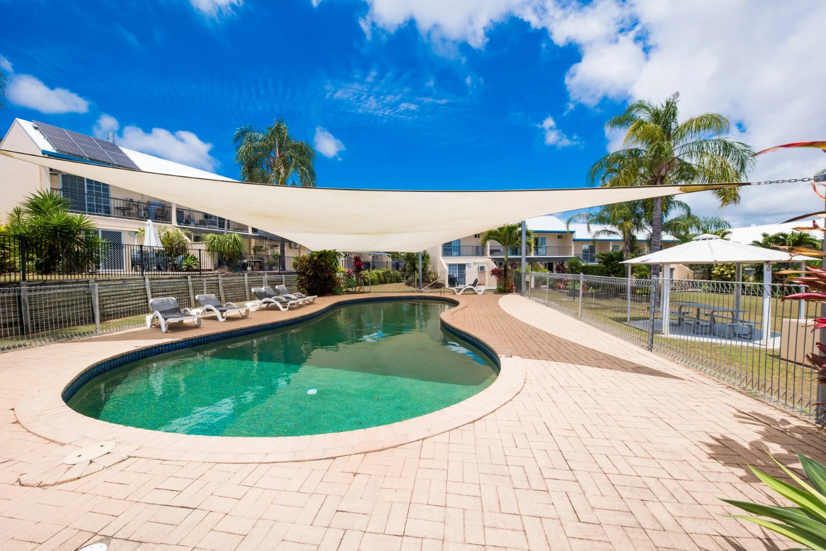 12/11 Island Drive, Cannonvale - Thumbnail 8