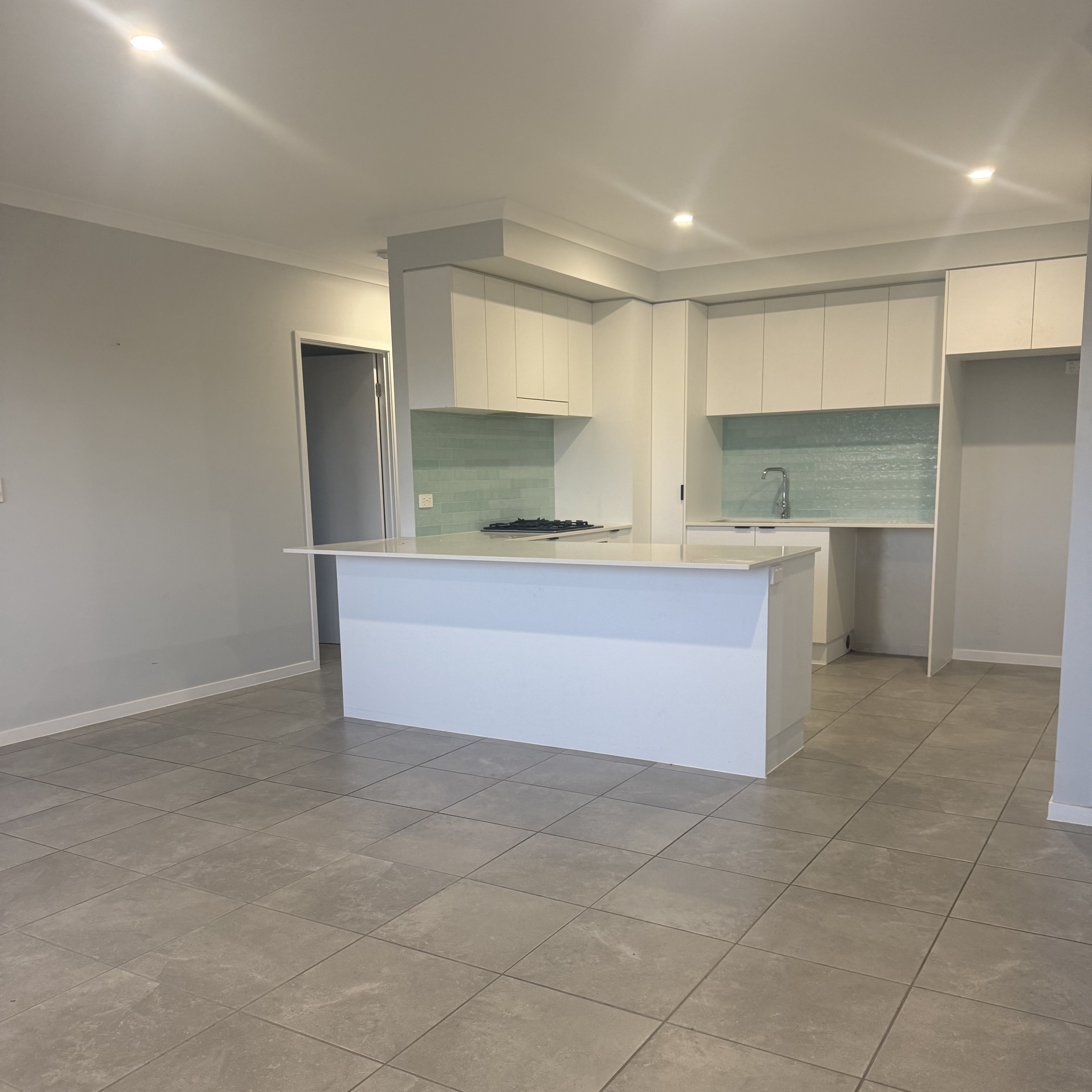 1 Leet Crescent, Proserpine - Thumbnail 2