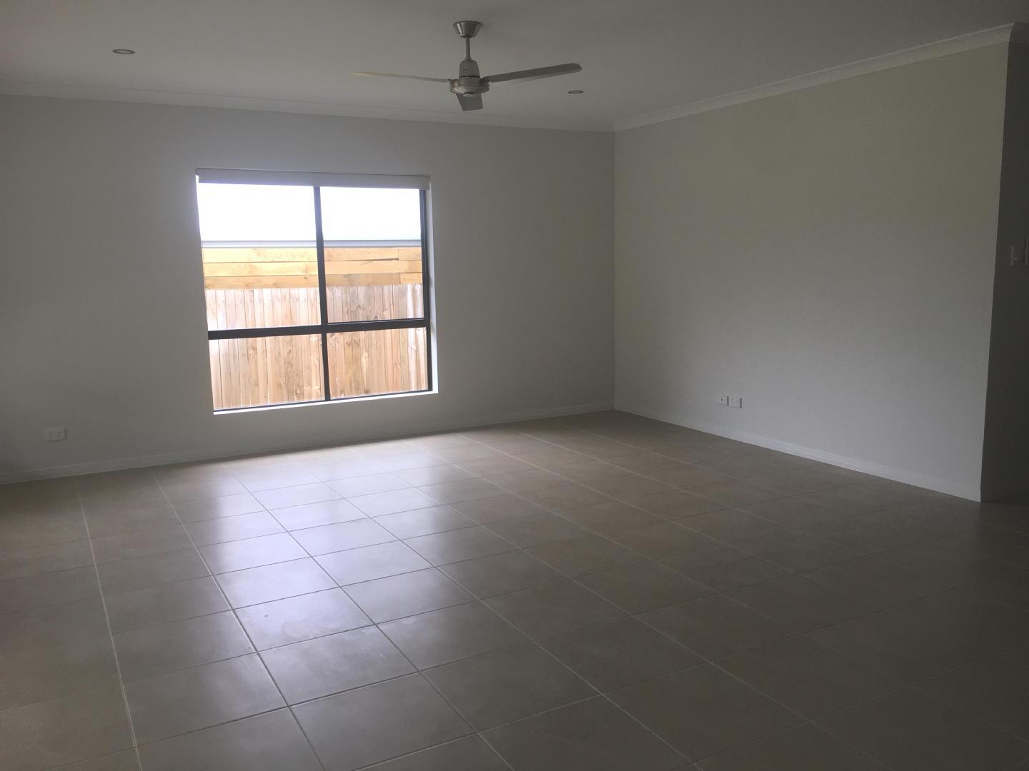 12A Jessamine Close, Cannonvale - Thumbnail 2