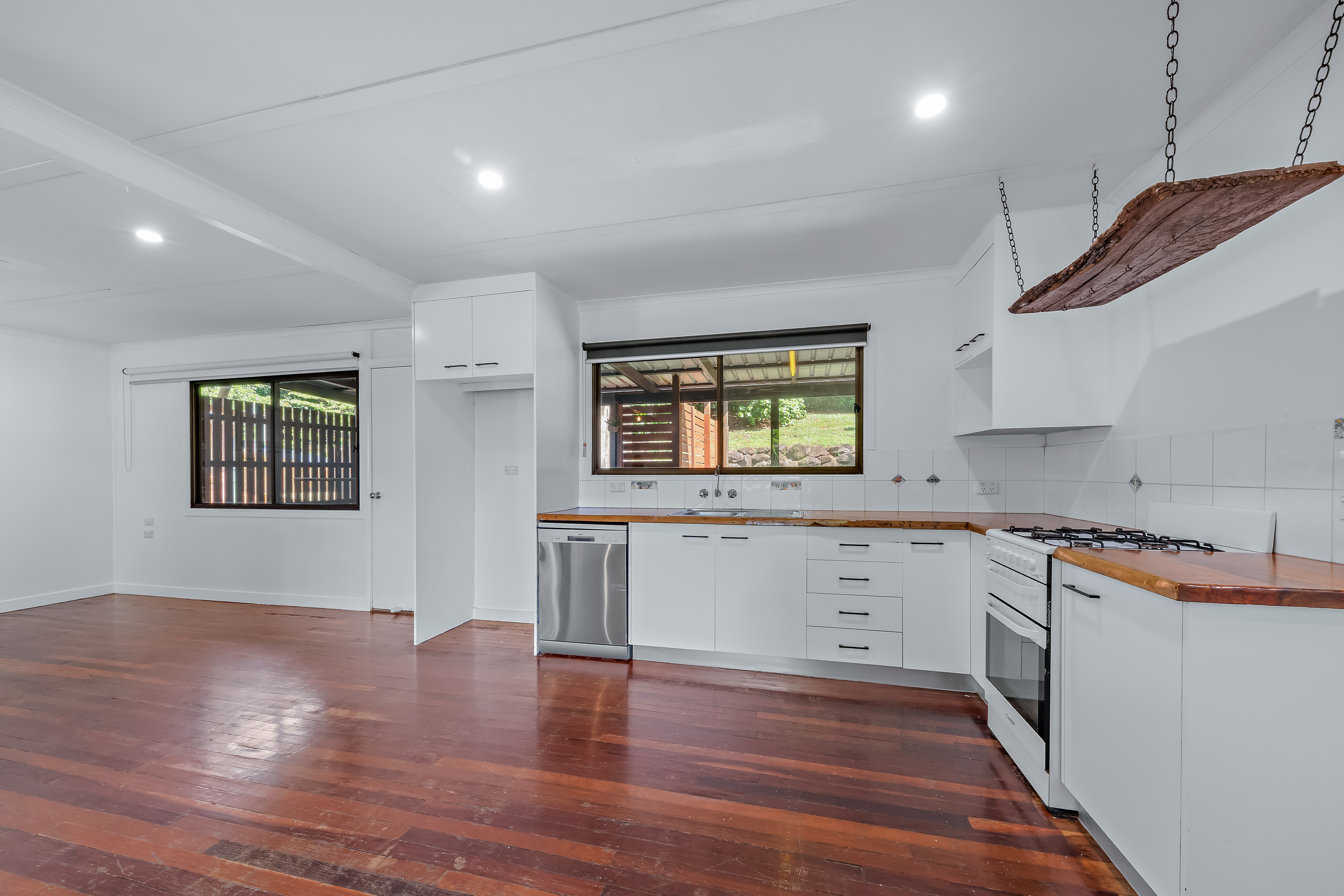 13 Pini Road, Strathdickie - Thumbnail 3