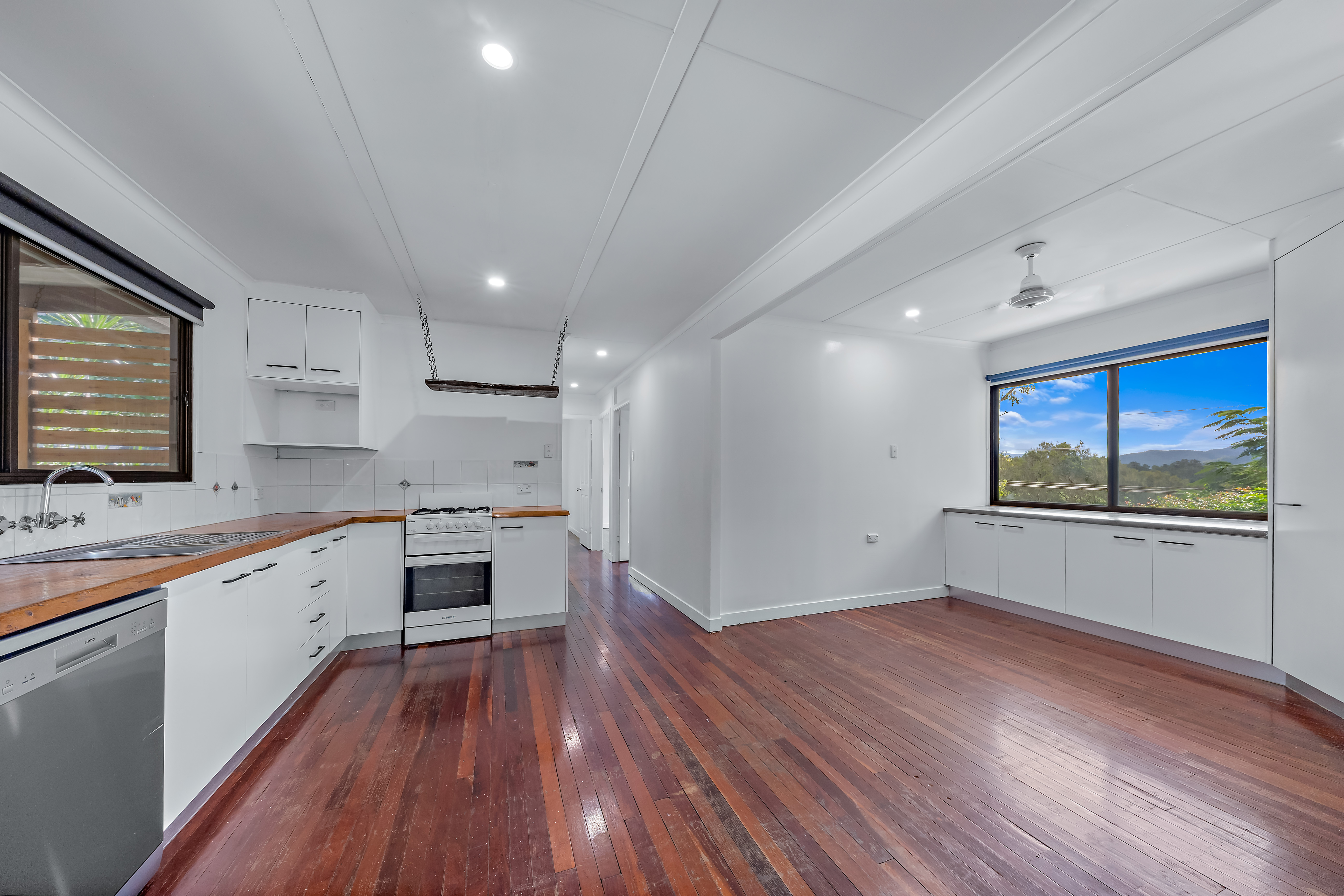 13 Pini Road, Strathdickie - Thumbnail 2
