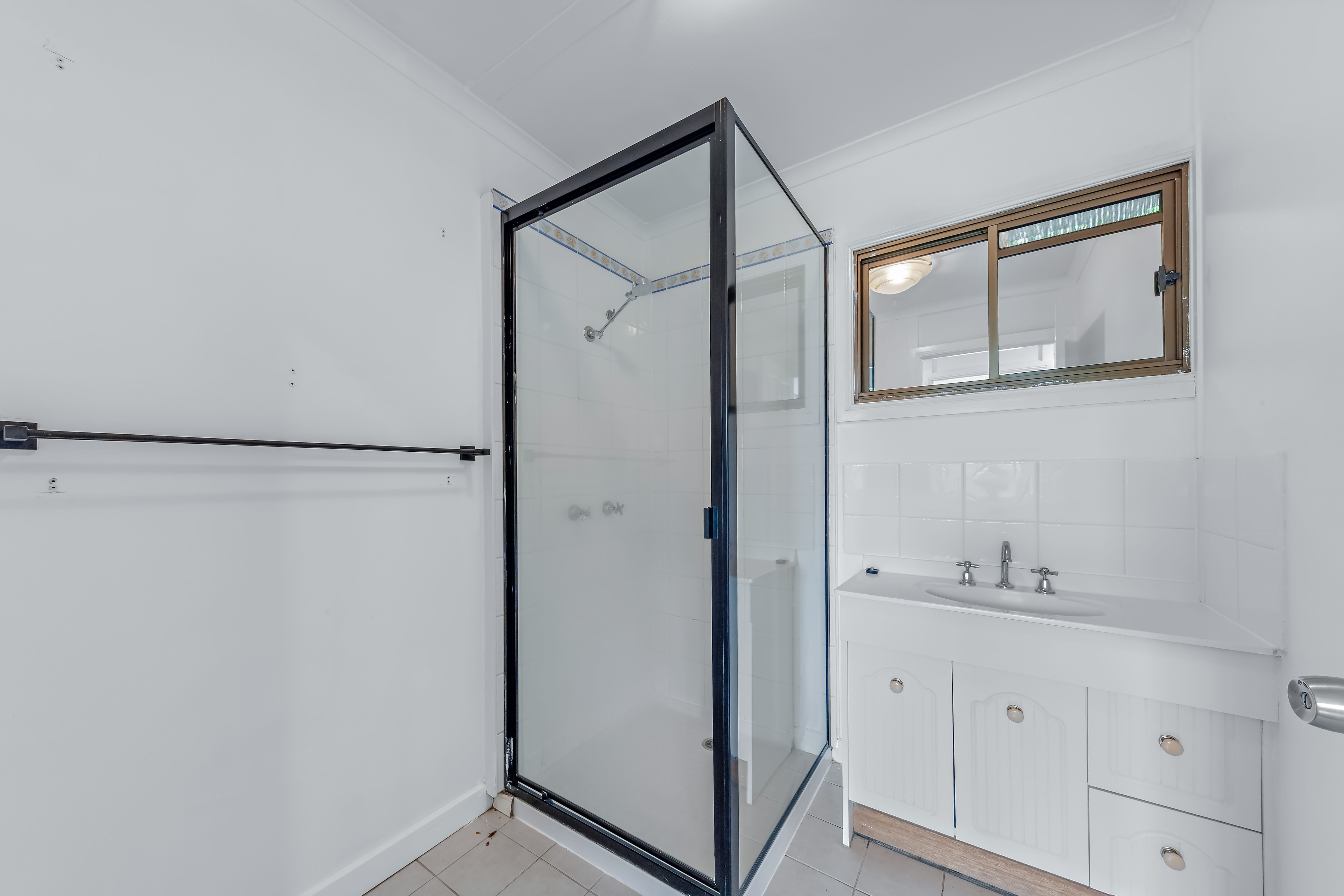 13 Pini Road, Strathdickie - Thumbnail 8