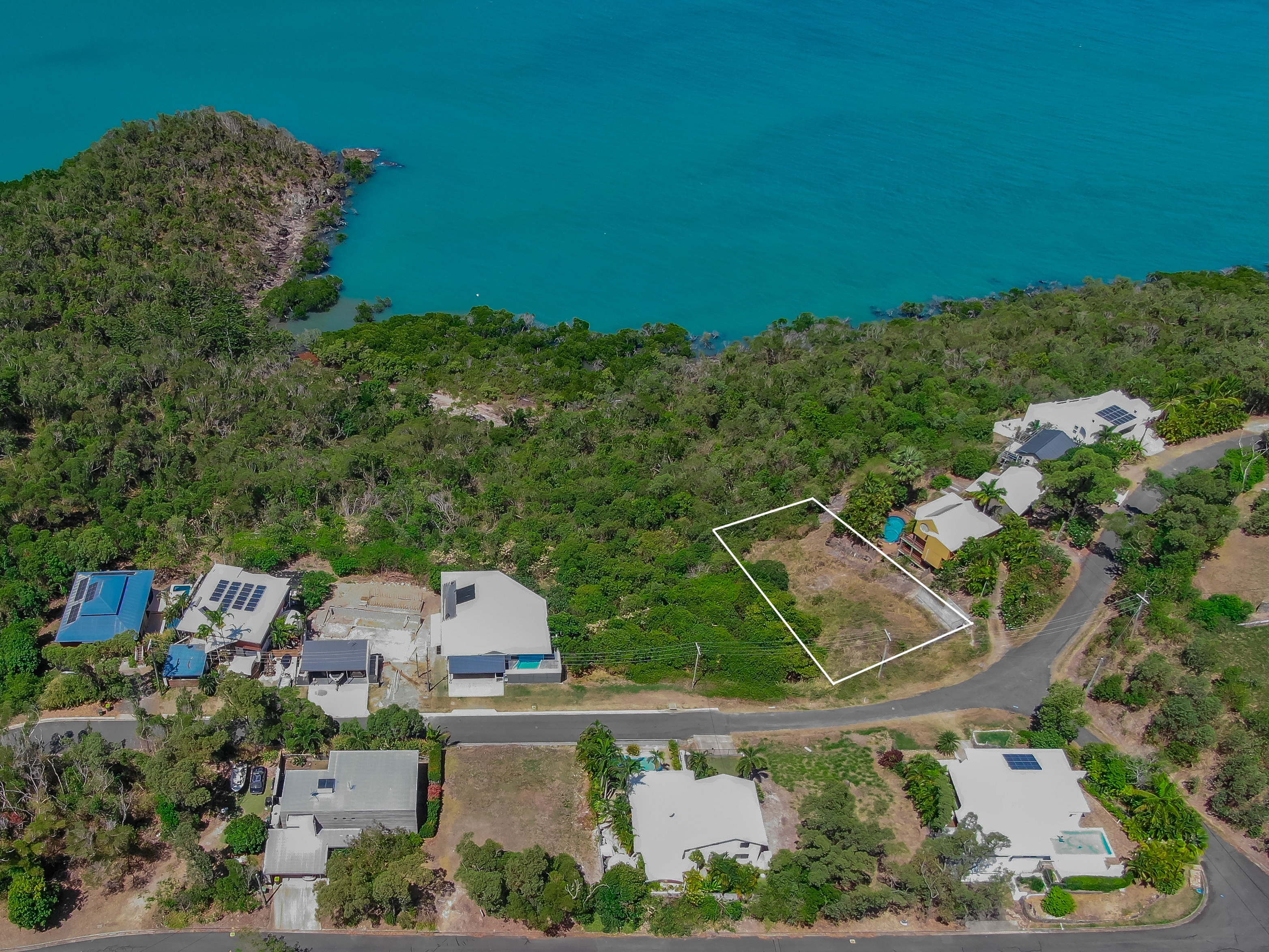 13 Passage Avenue, Shute Harbour - Image 1