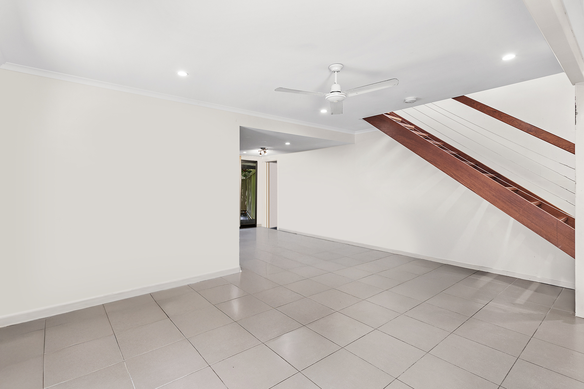 2/3 Schnapper Street, Cannonvale - Thumbnail 3
