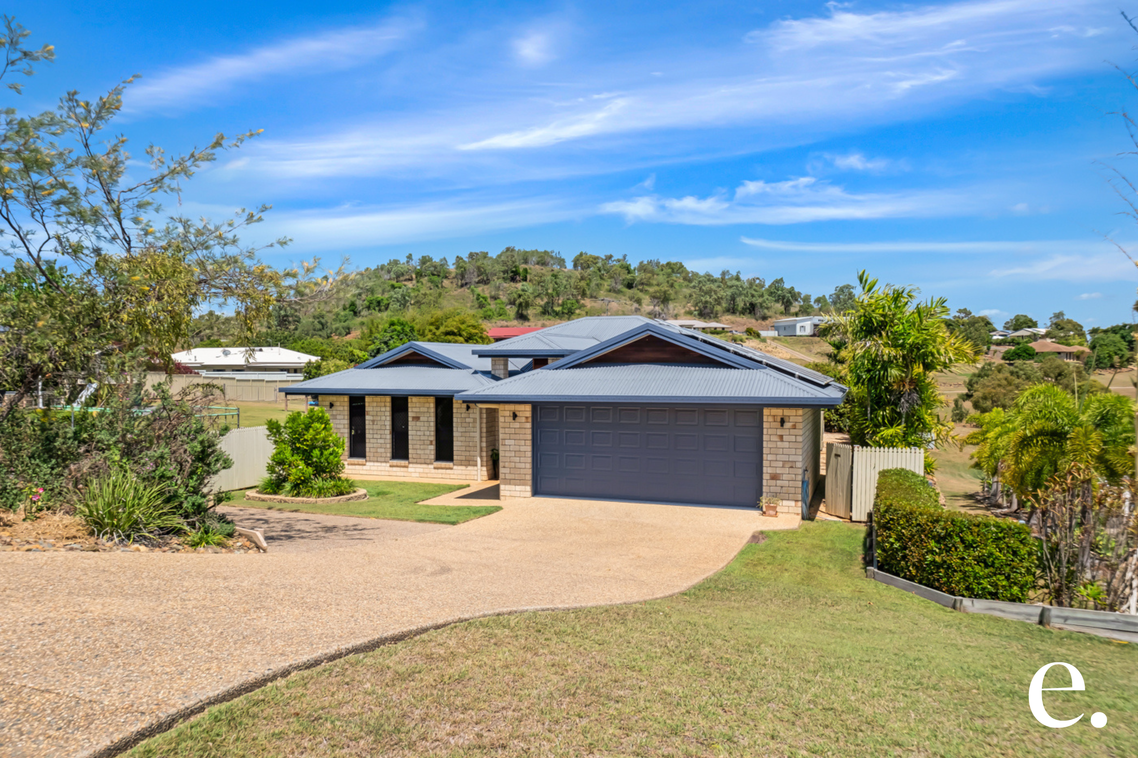 6 Samuel Place, Rockyview - Thumbnail 2