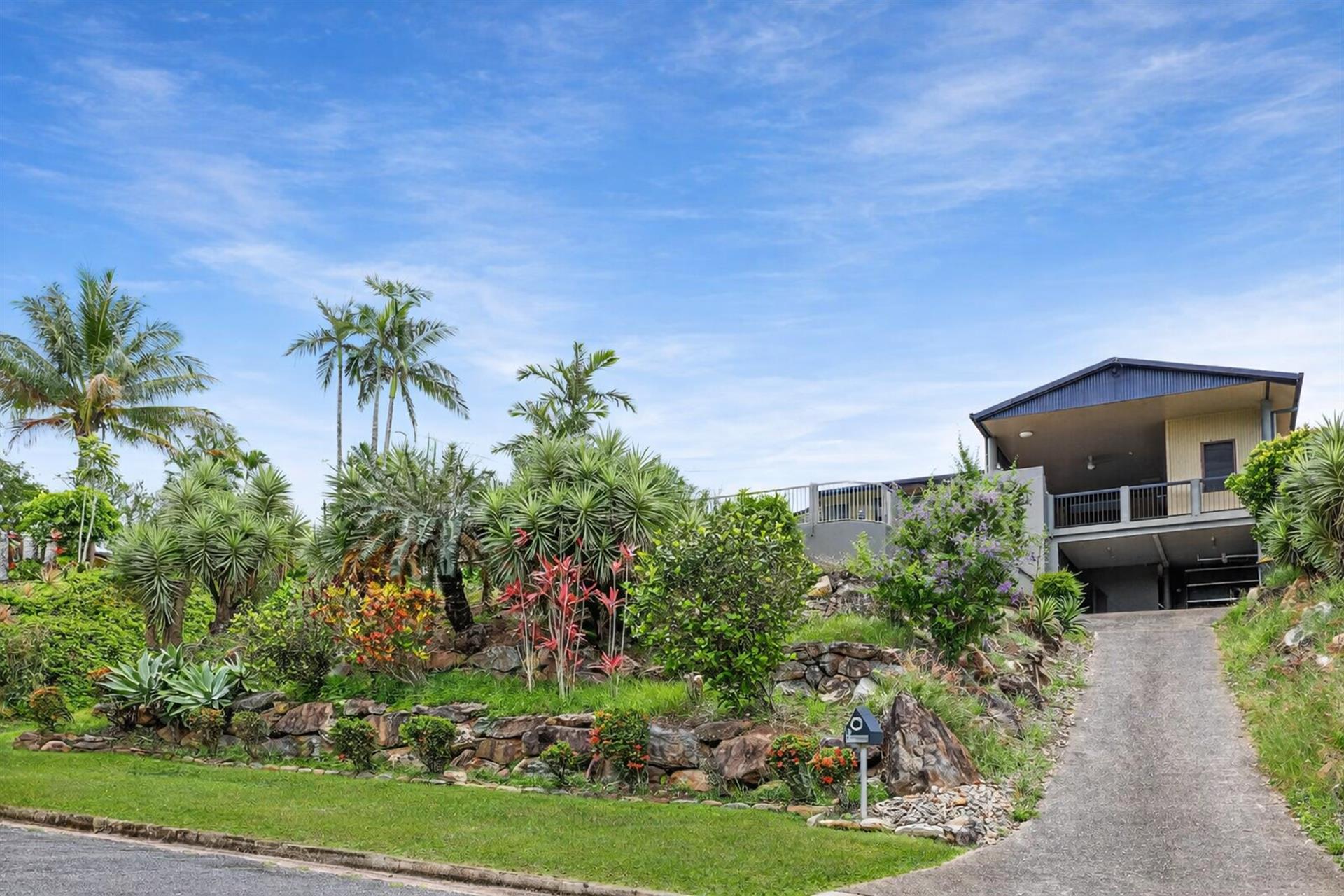 Blog: 18 Lowanna Close, White Rock – Under Offer
